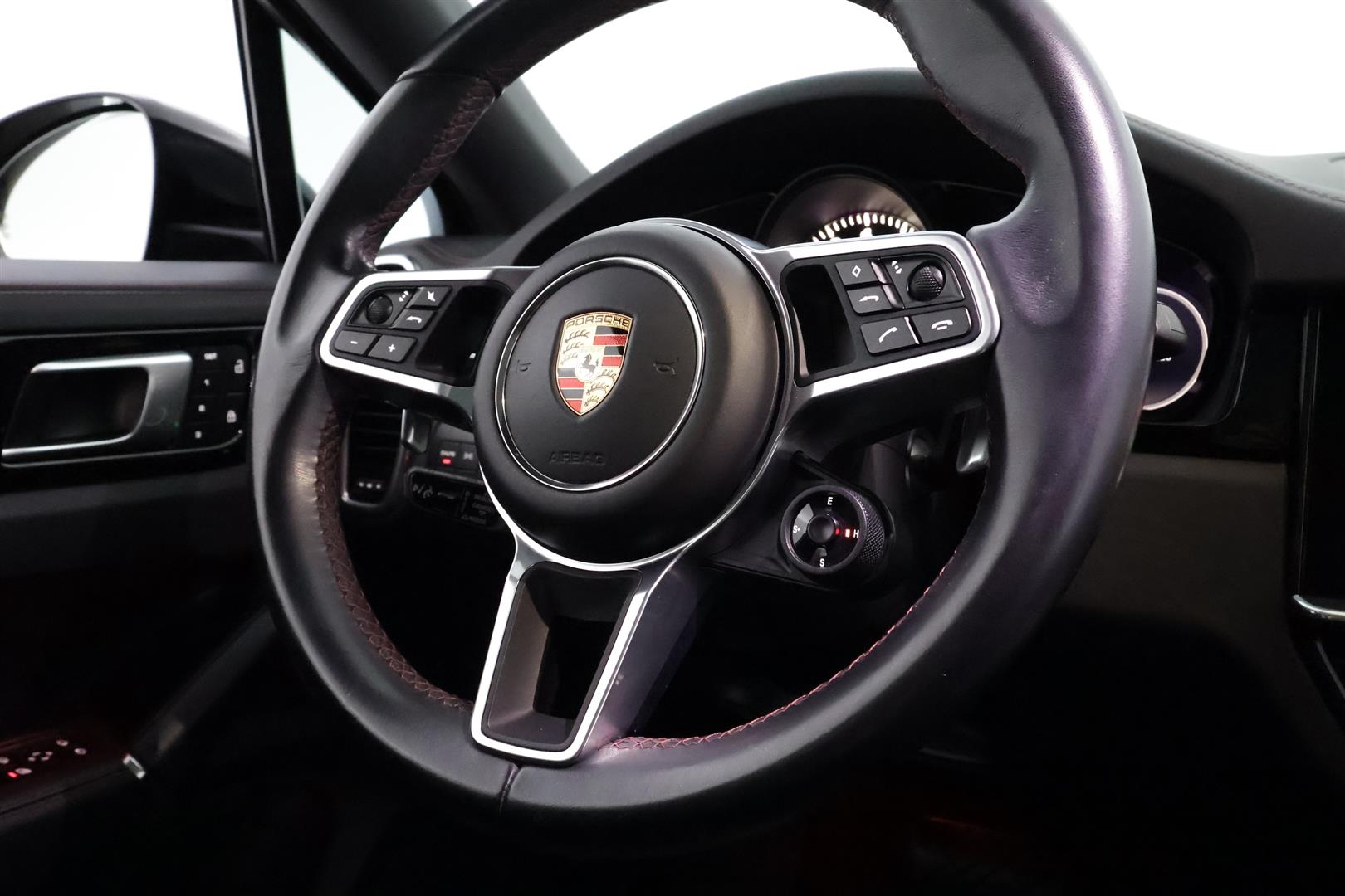 Porsche Cayenne 2022