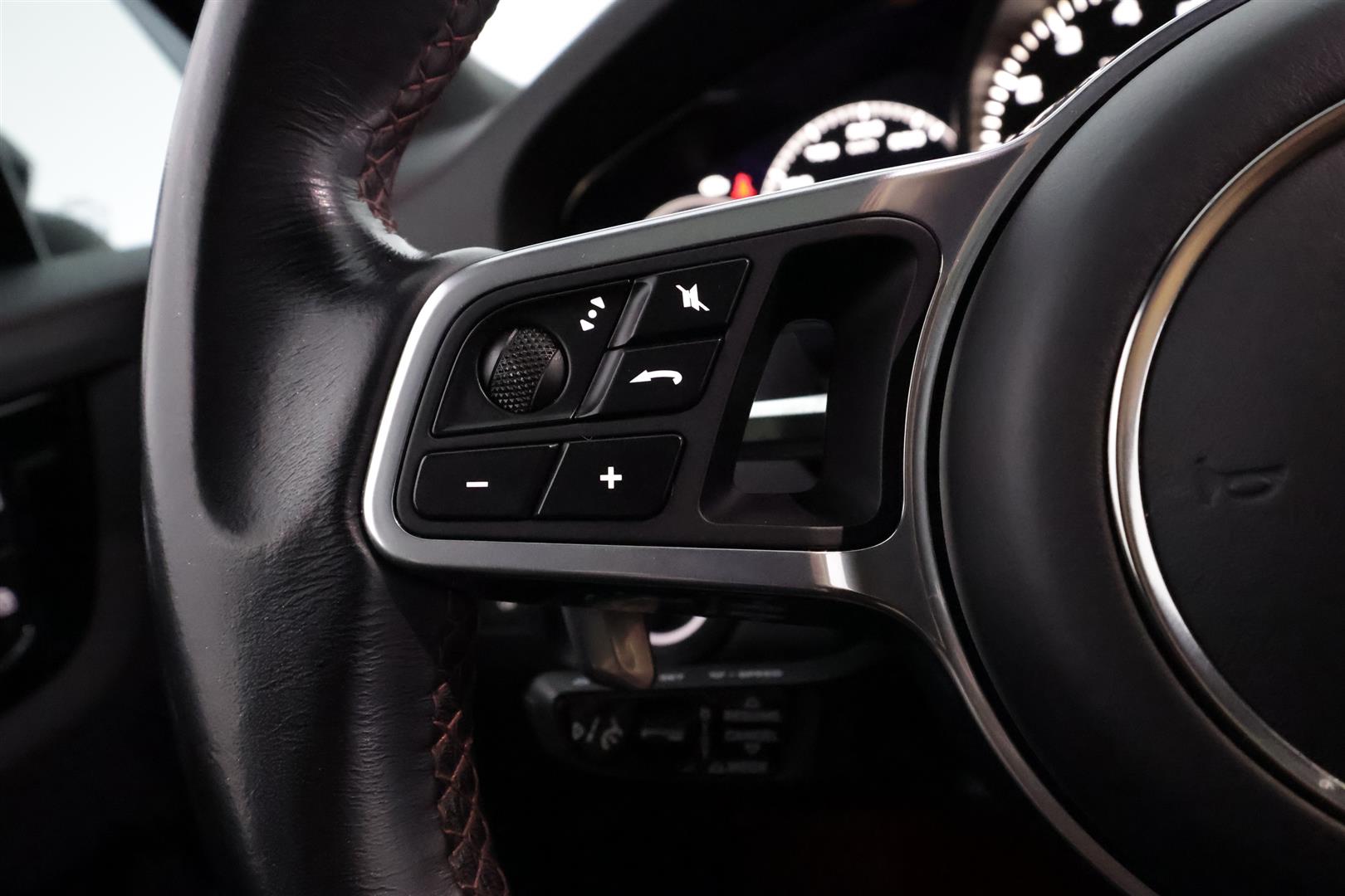 Porsche Cayenne 2022