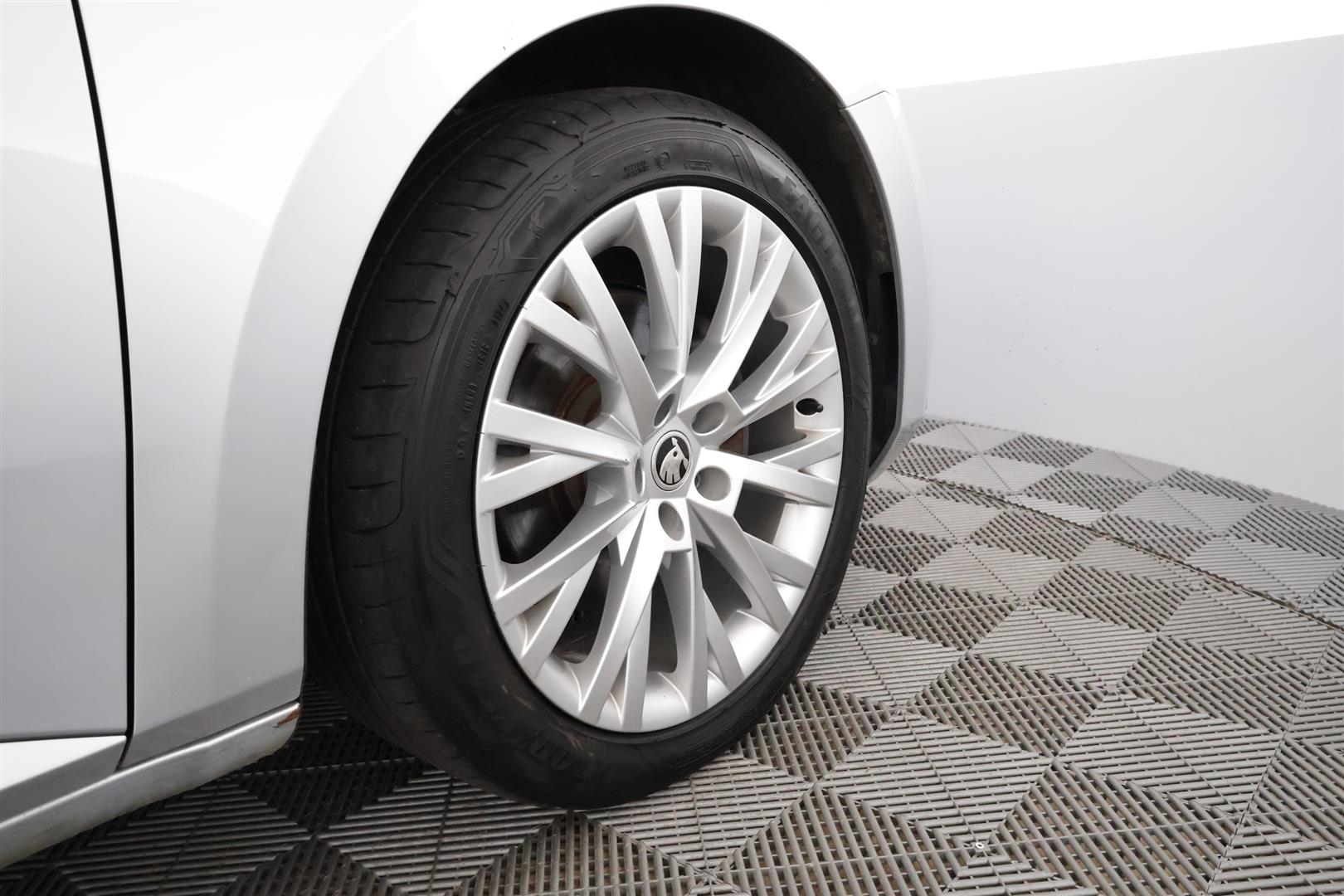 Skoda Superb 2021