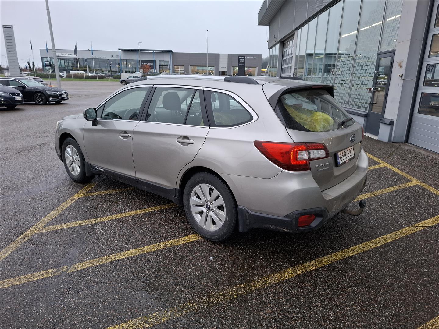 SUBARU Outback 2015