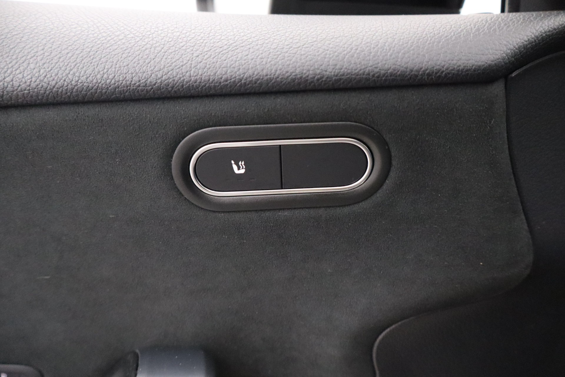 MERCEDES-BENZ A 2020