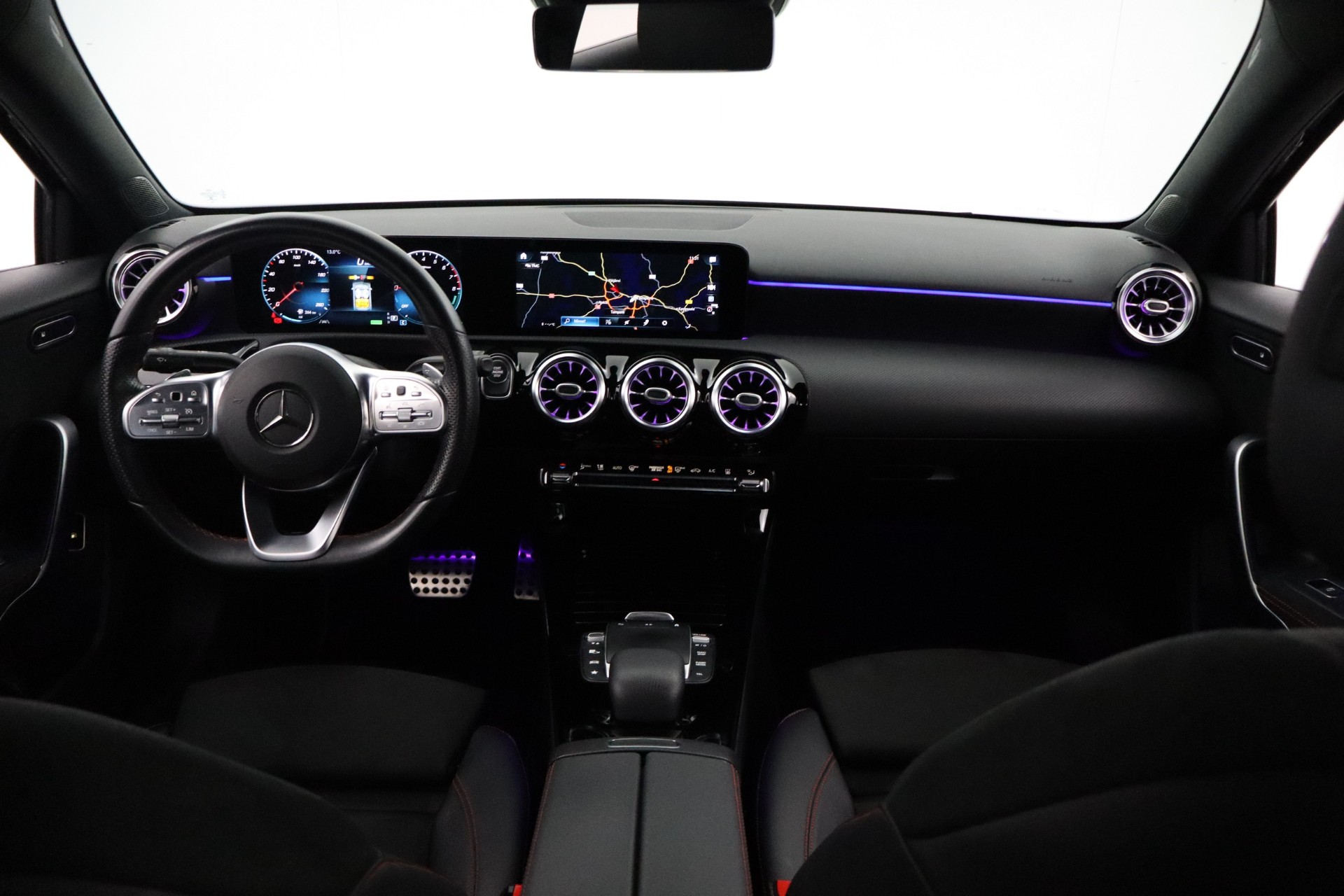 MERCEDES-BENZ A 2020