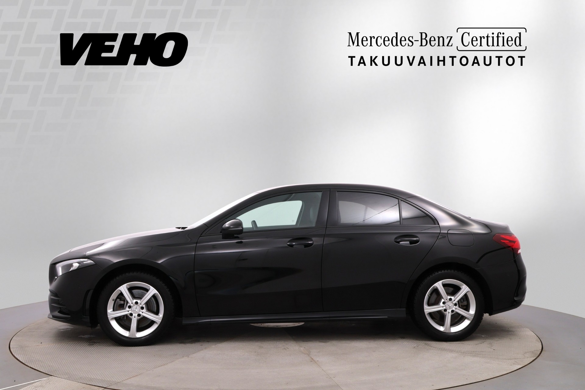 MERCEDES-BENZ A 2020