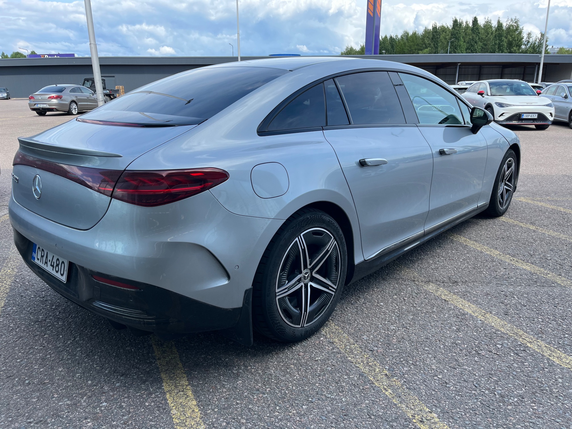 MERCEDES-BENZ EQE 2023