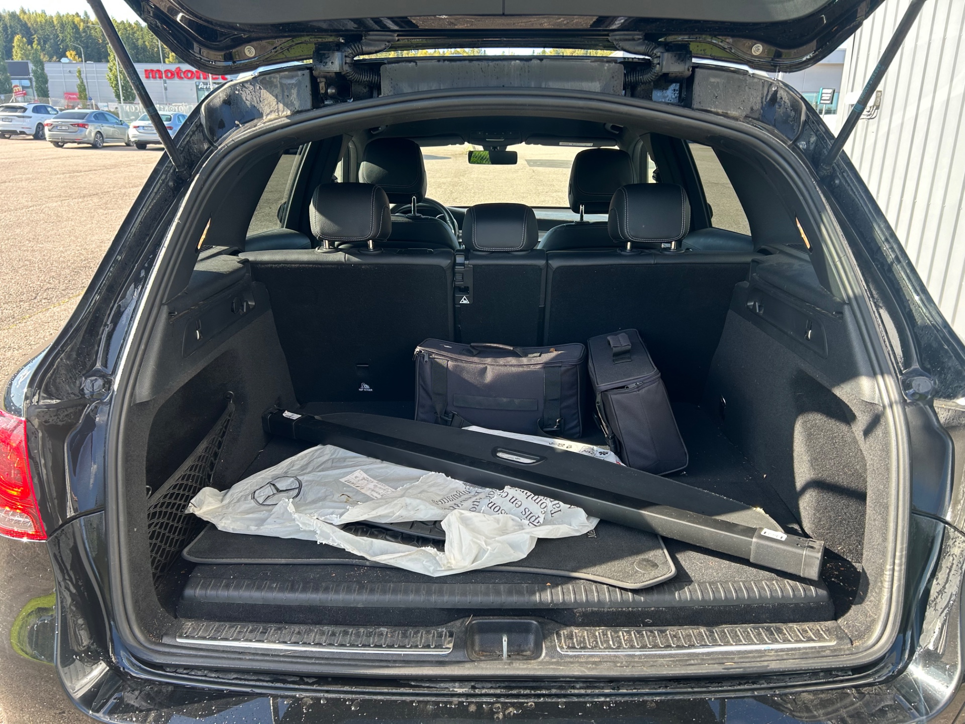MERCEDES-BENZ GLC 2022