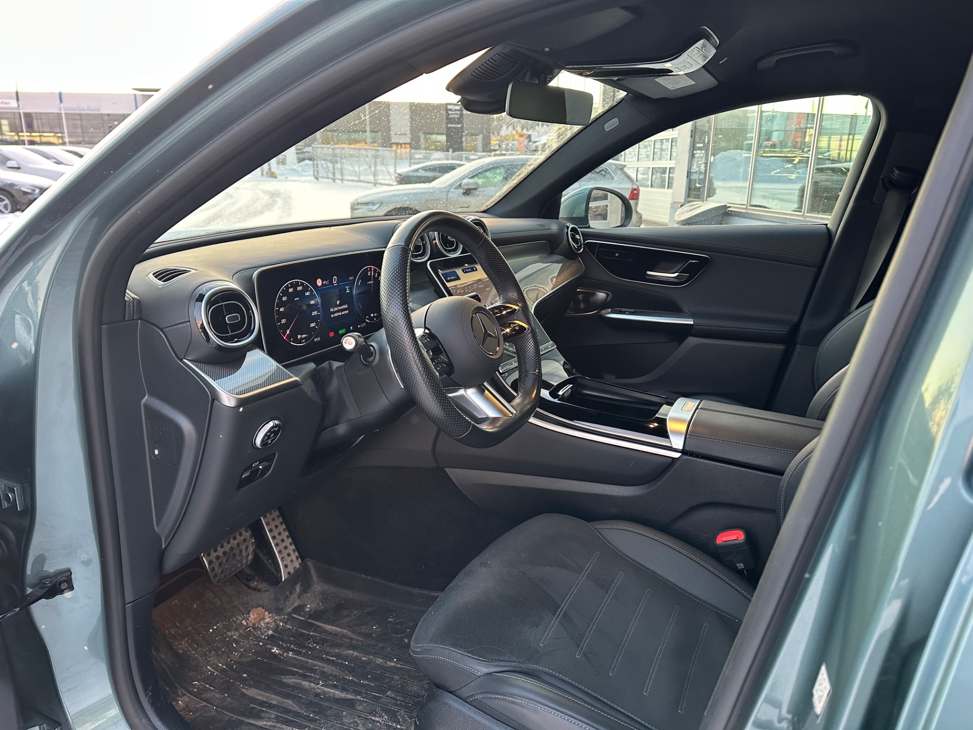 MERCEDES-BENZ GLC 2024