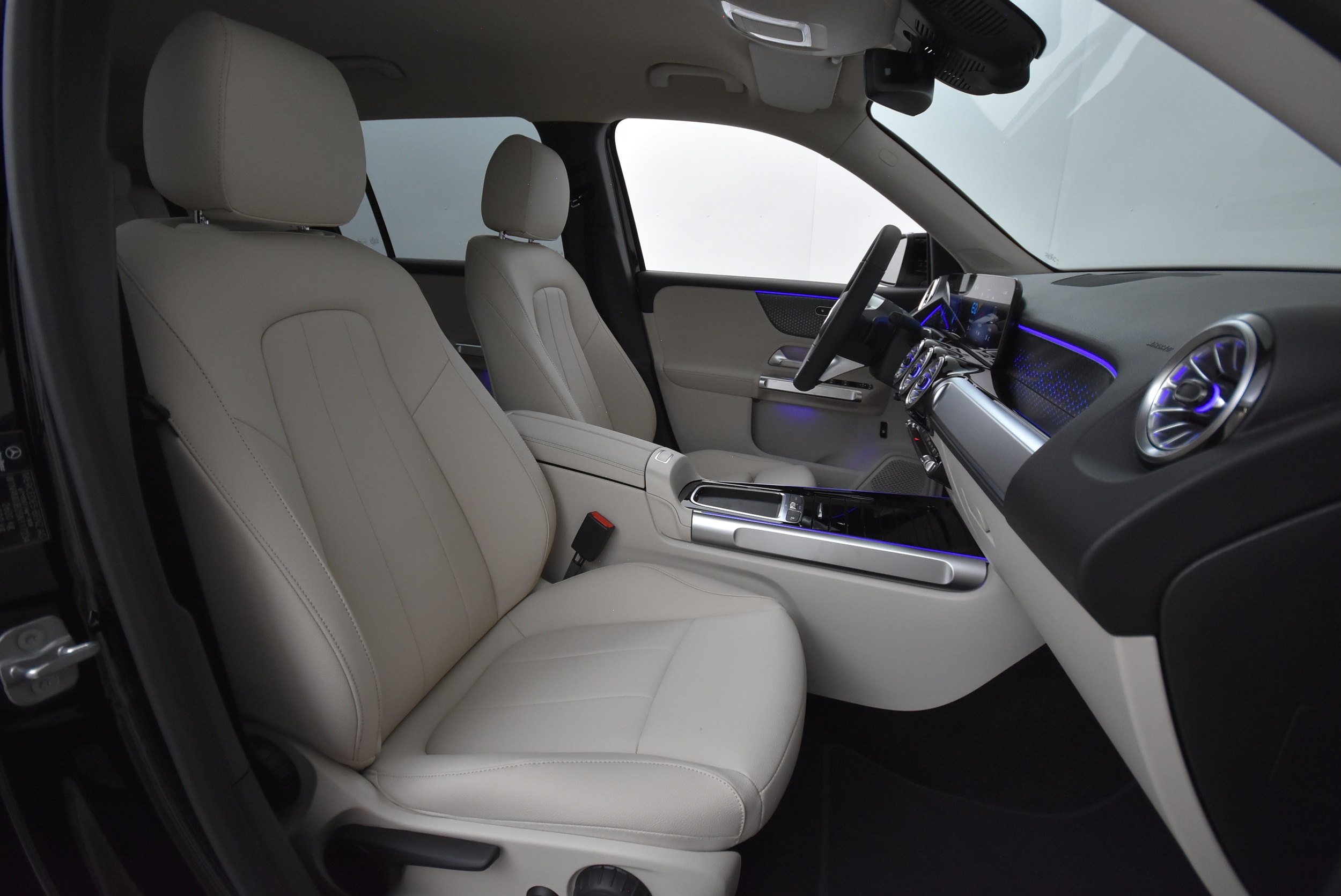 Mercedes-Benz EQB 2024