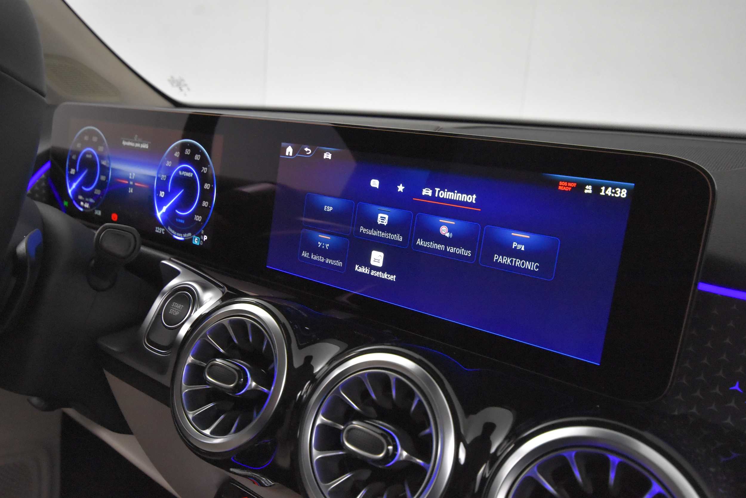 Mercedes-Benz EQB 2024