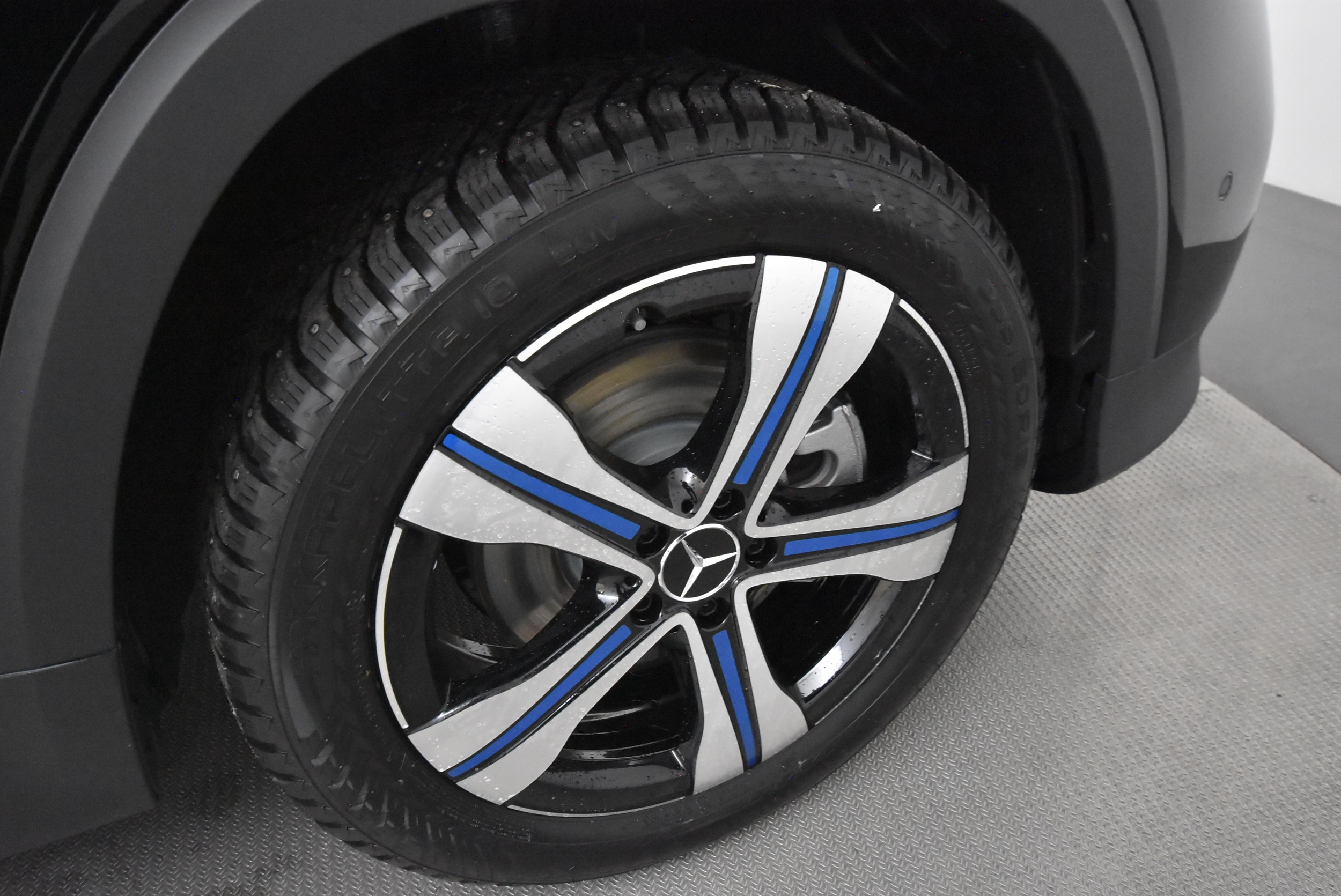 Mercedes-Benz EQB 2024