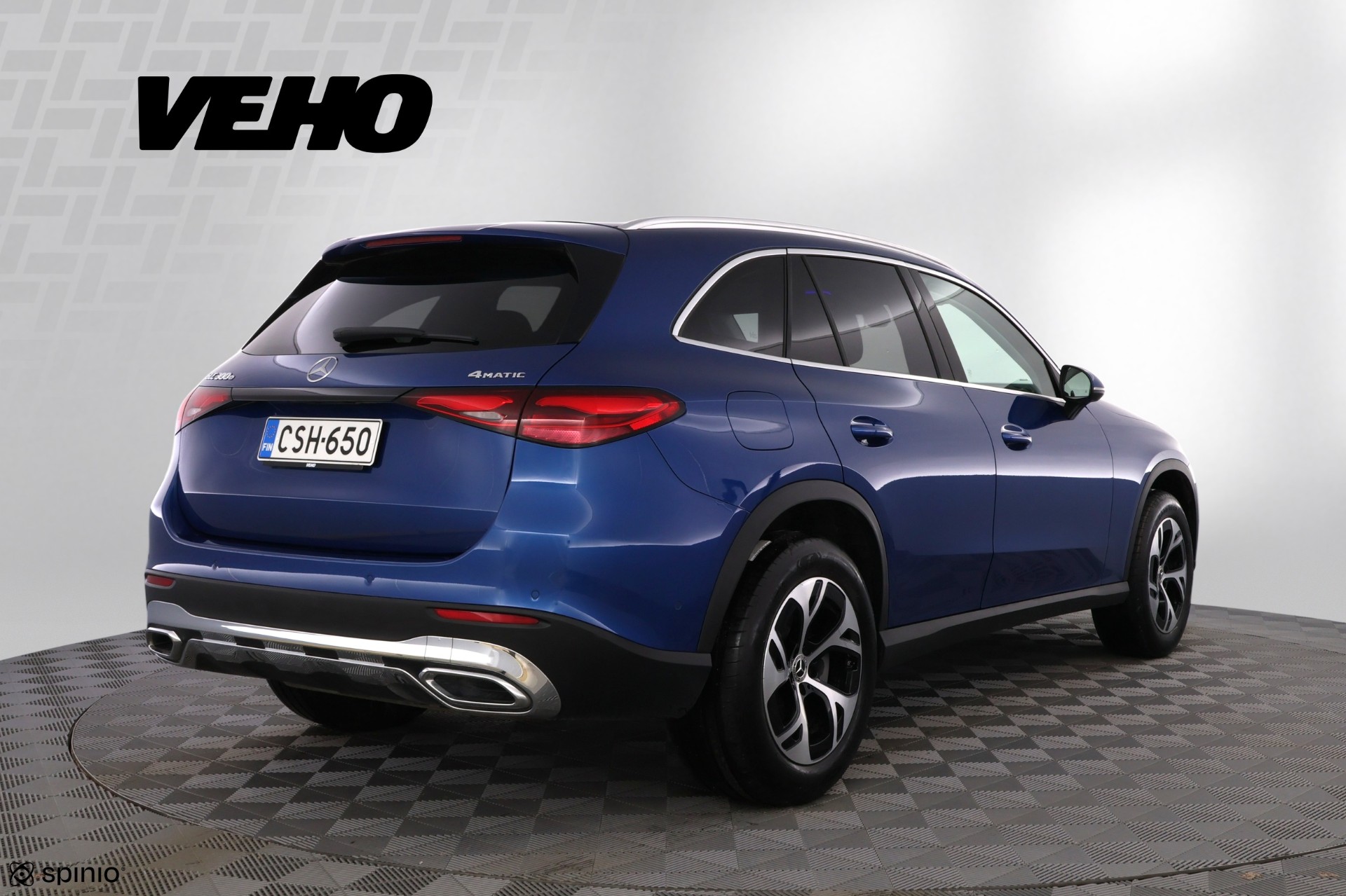 MERCEDES-BENZ GLC 2023