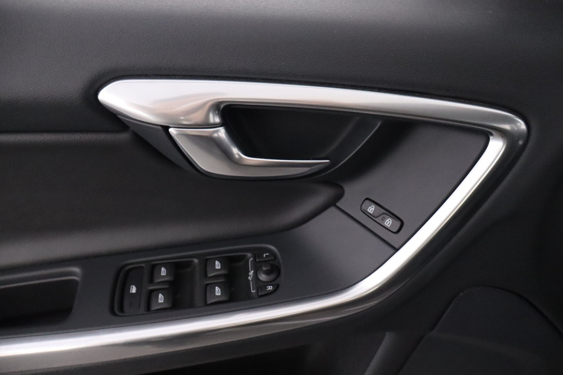 VOLVO V60 Cross Country 2018