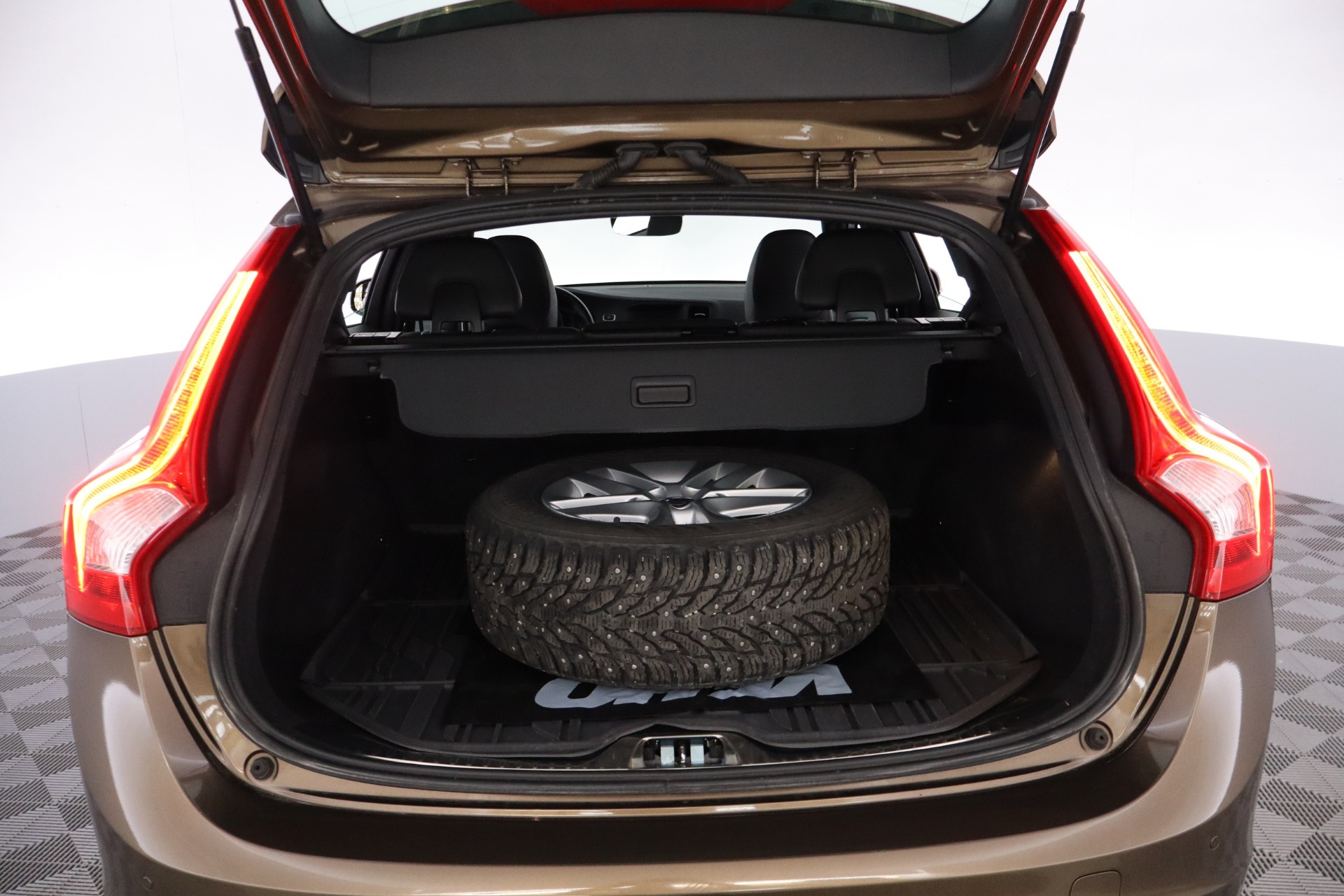 VOLVO V60 Cross Country 2018