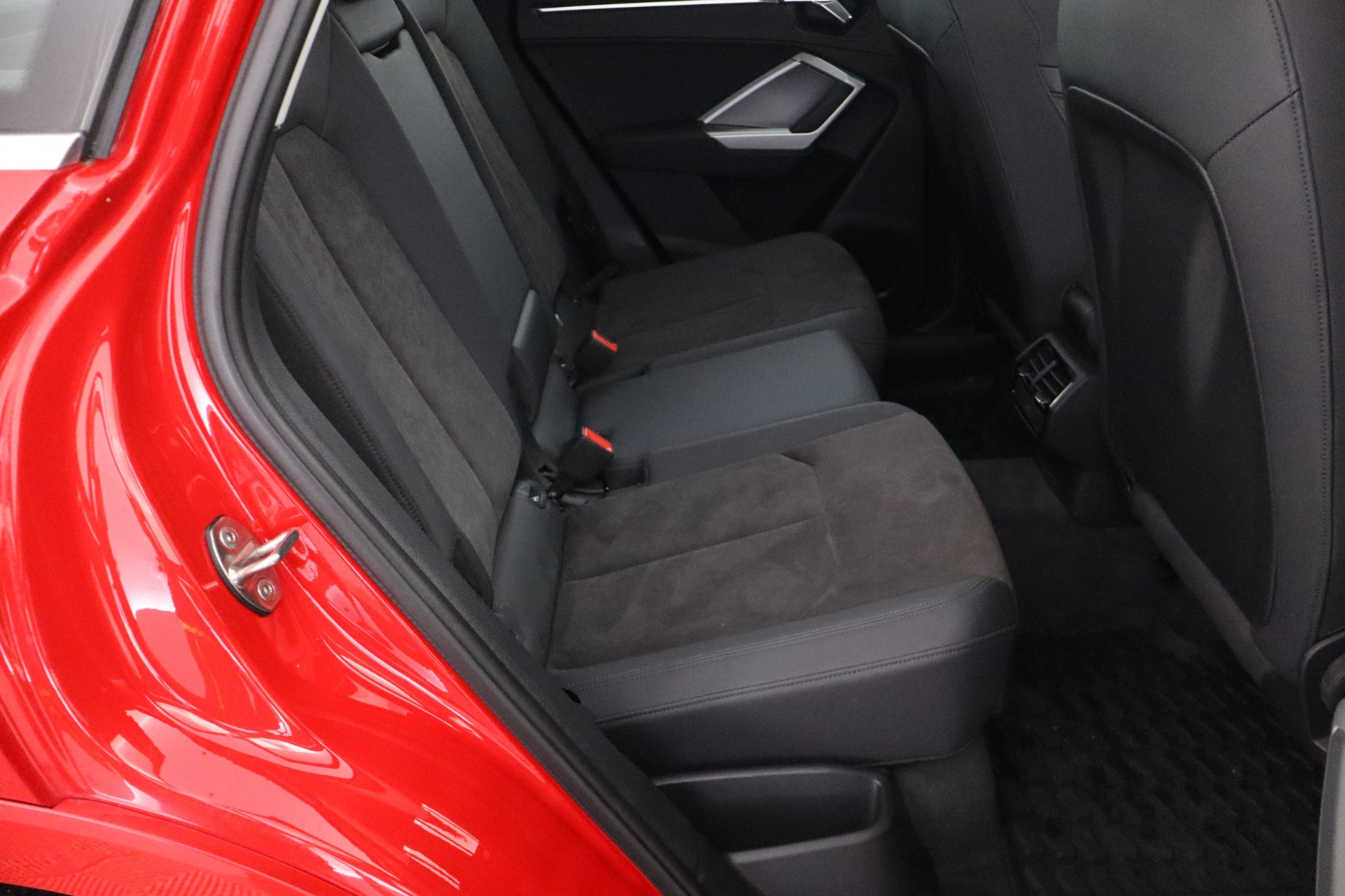 AUDI Q3 2019