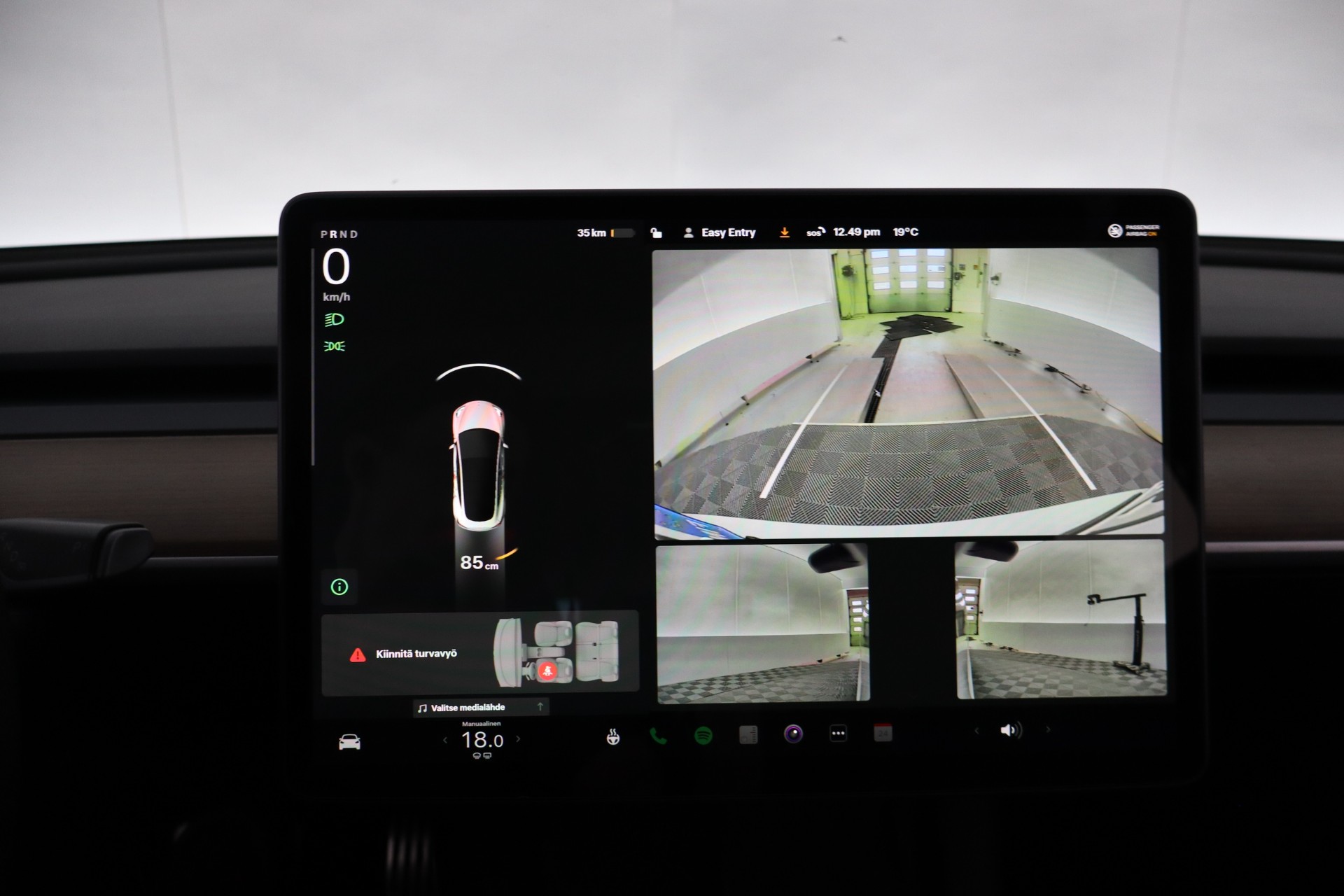 TESLA Model 3 2021