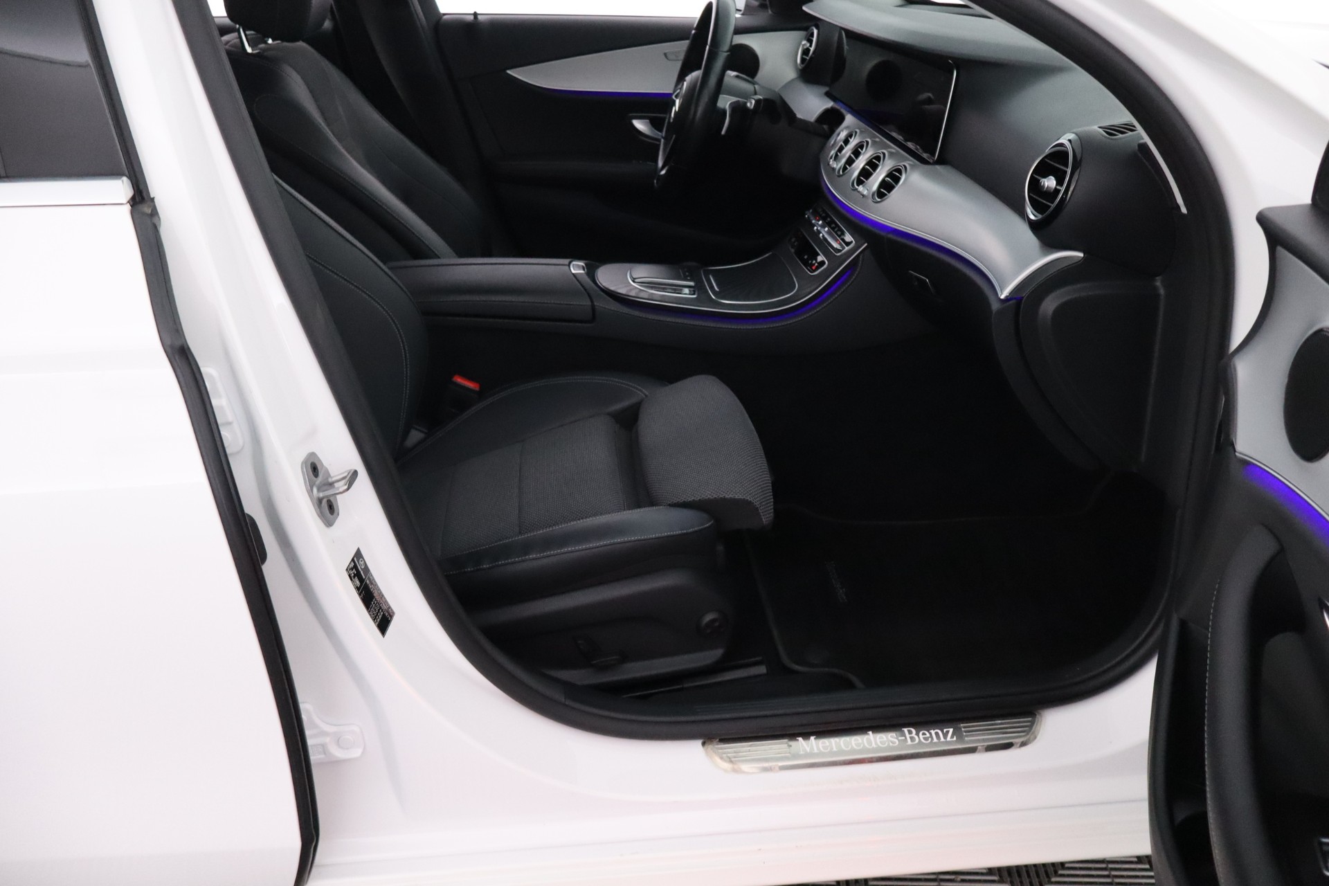 MERCEDES-BENZ E 2021