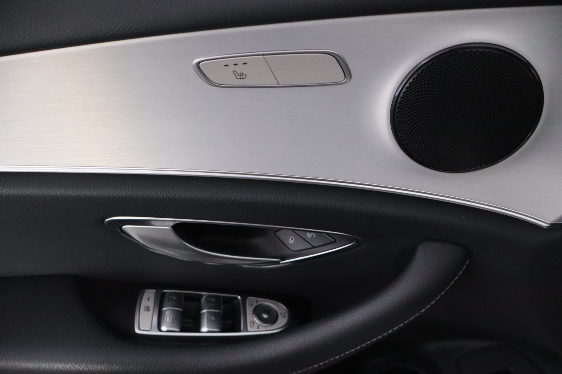 MERCEDES-BENZ E 2021