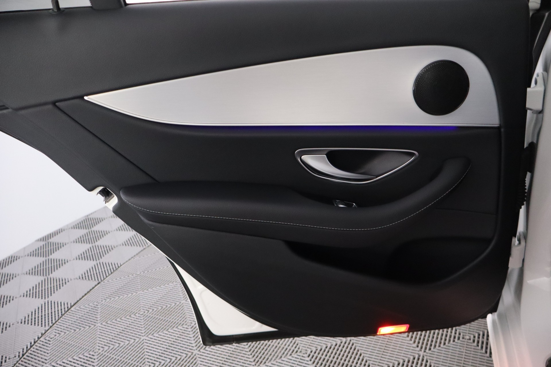 MERCEDES-BENZ E 2021