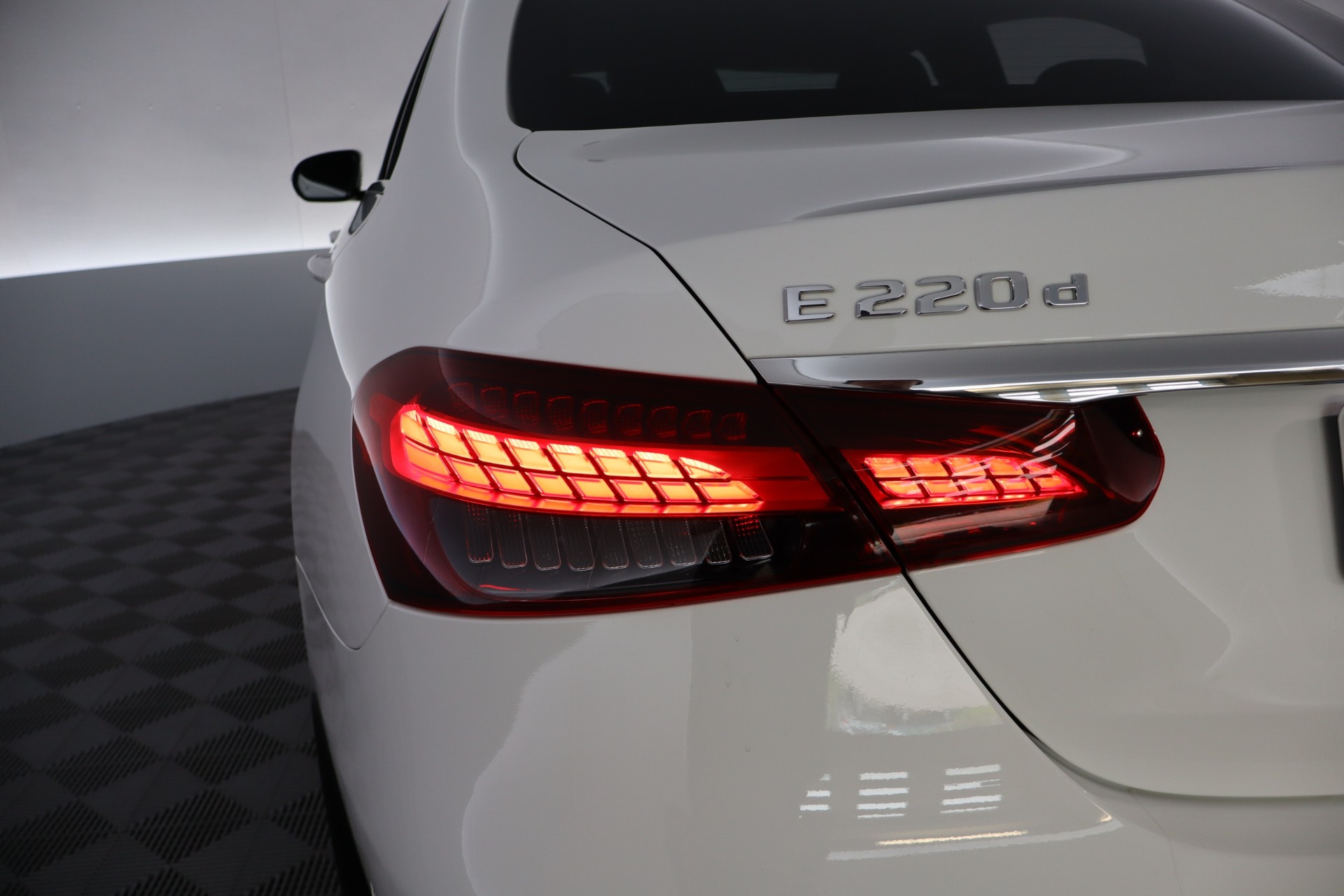 MERCEDES-BENZ E 2021