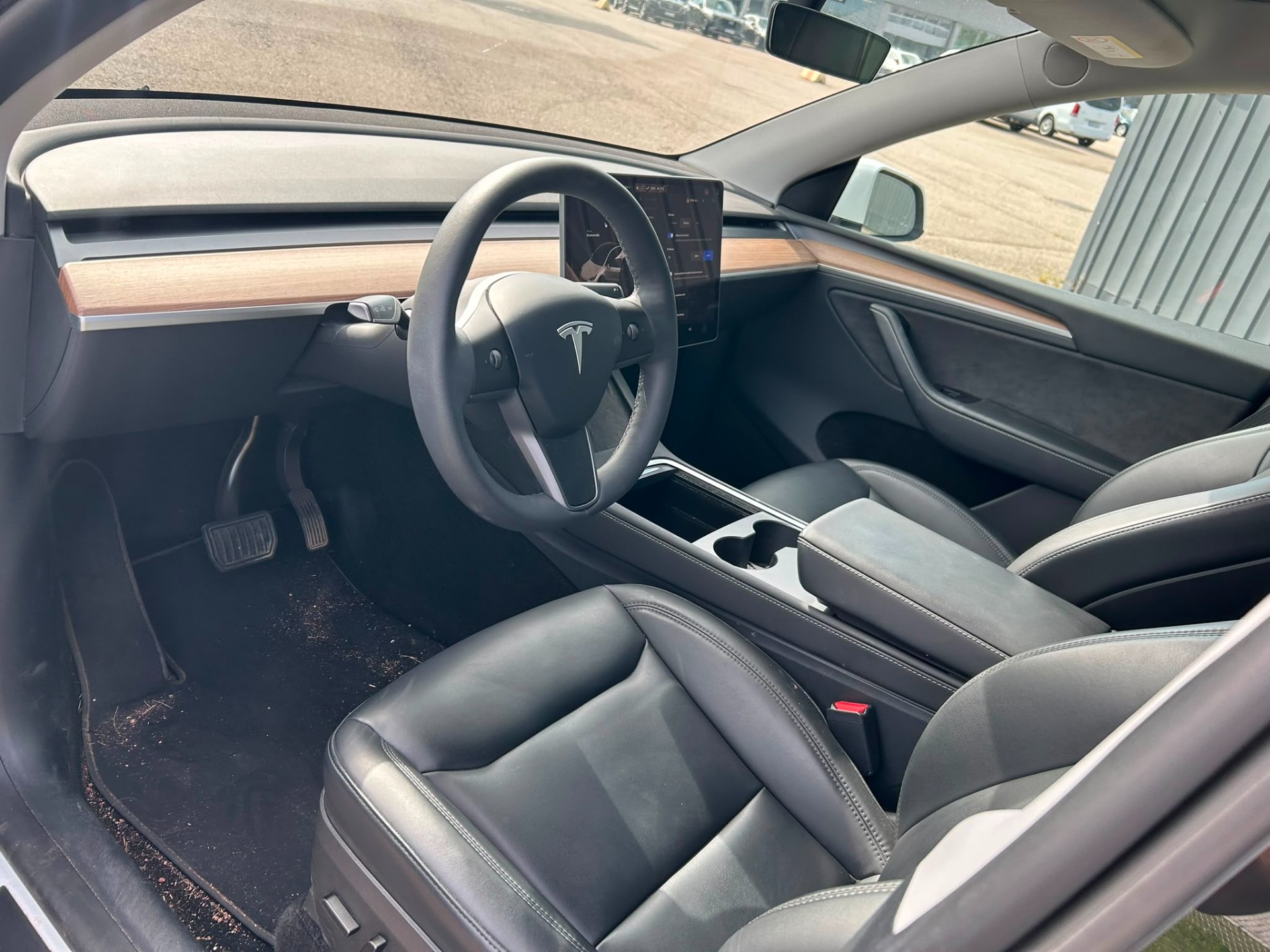 TESLA Model Y 2023