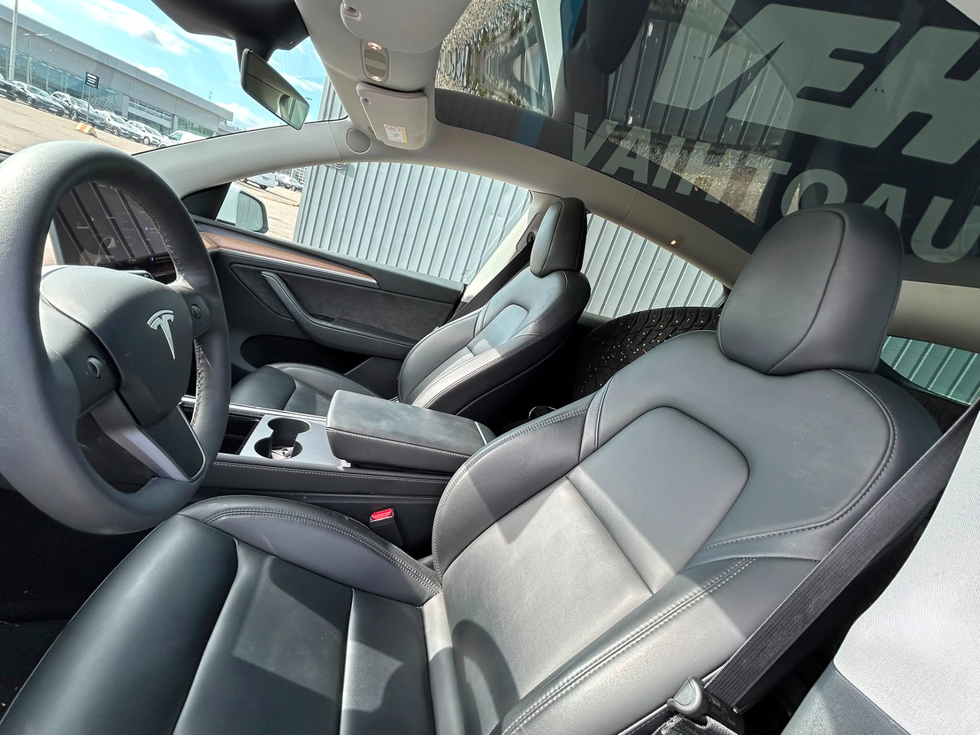 TESLA Model Y 2023