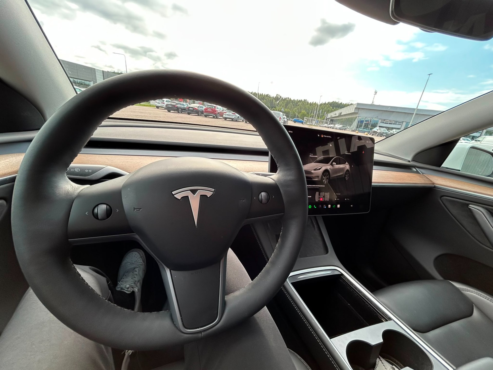 TESLA Model Y 2023