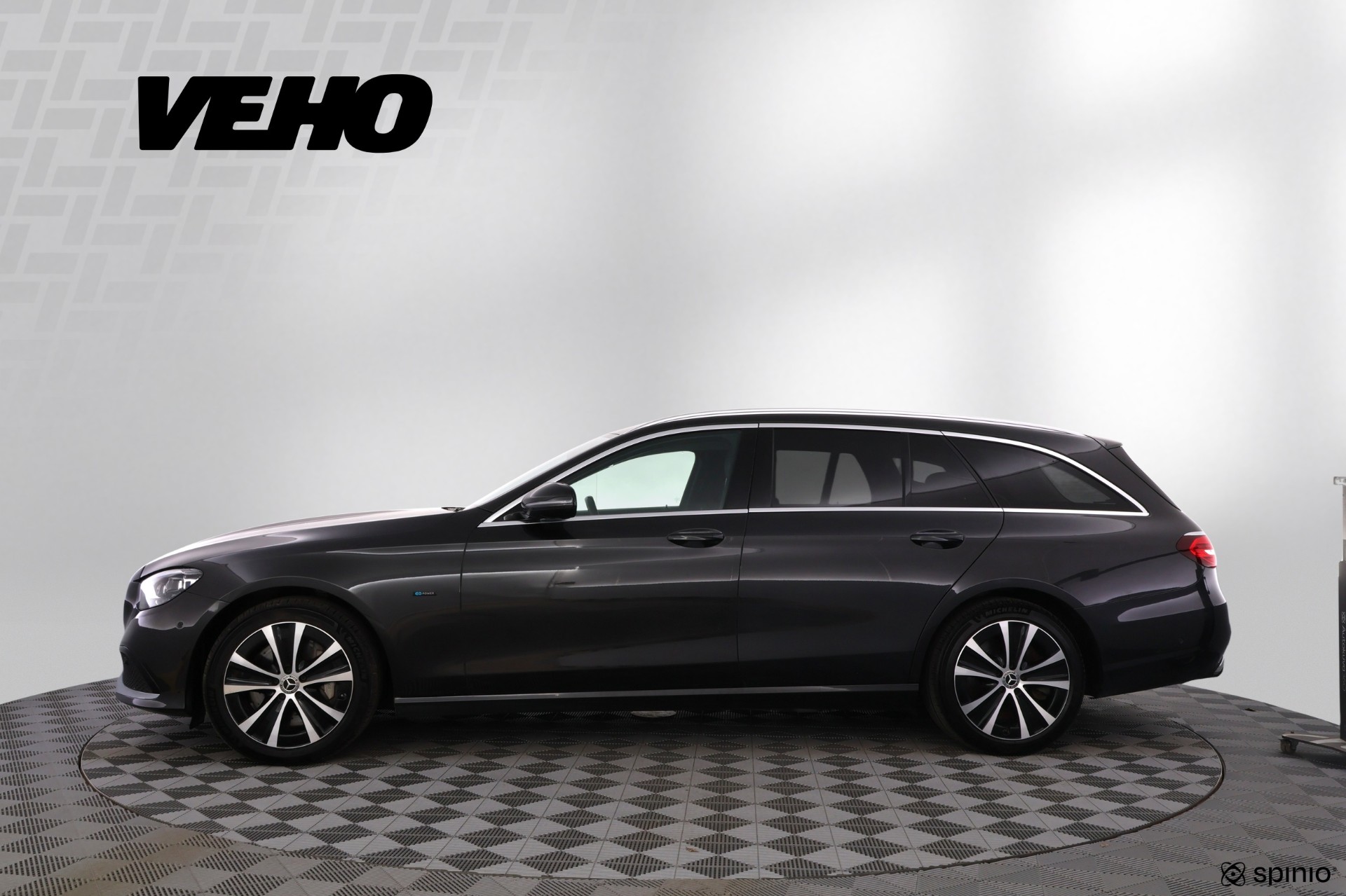 MERCEDES-BENZ E 2020