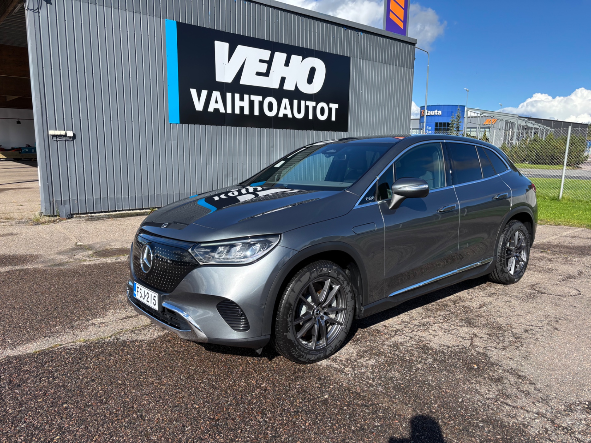 Mercedes-Benz EQE SUV 2025