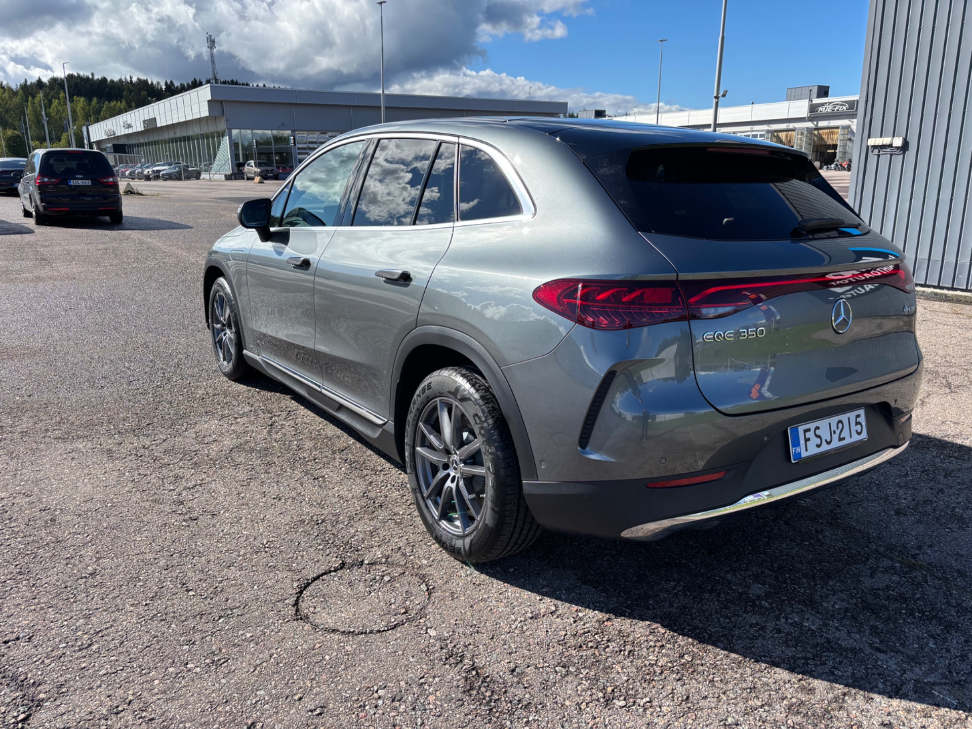Mercedes-Benz EQE SUV 2025