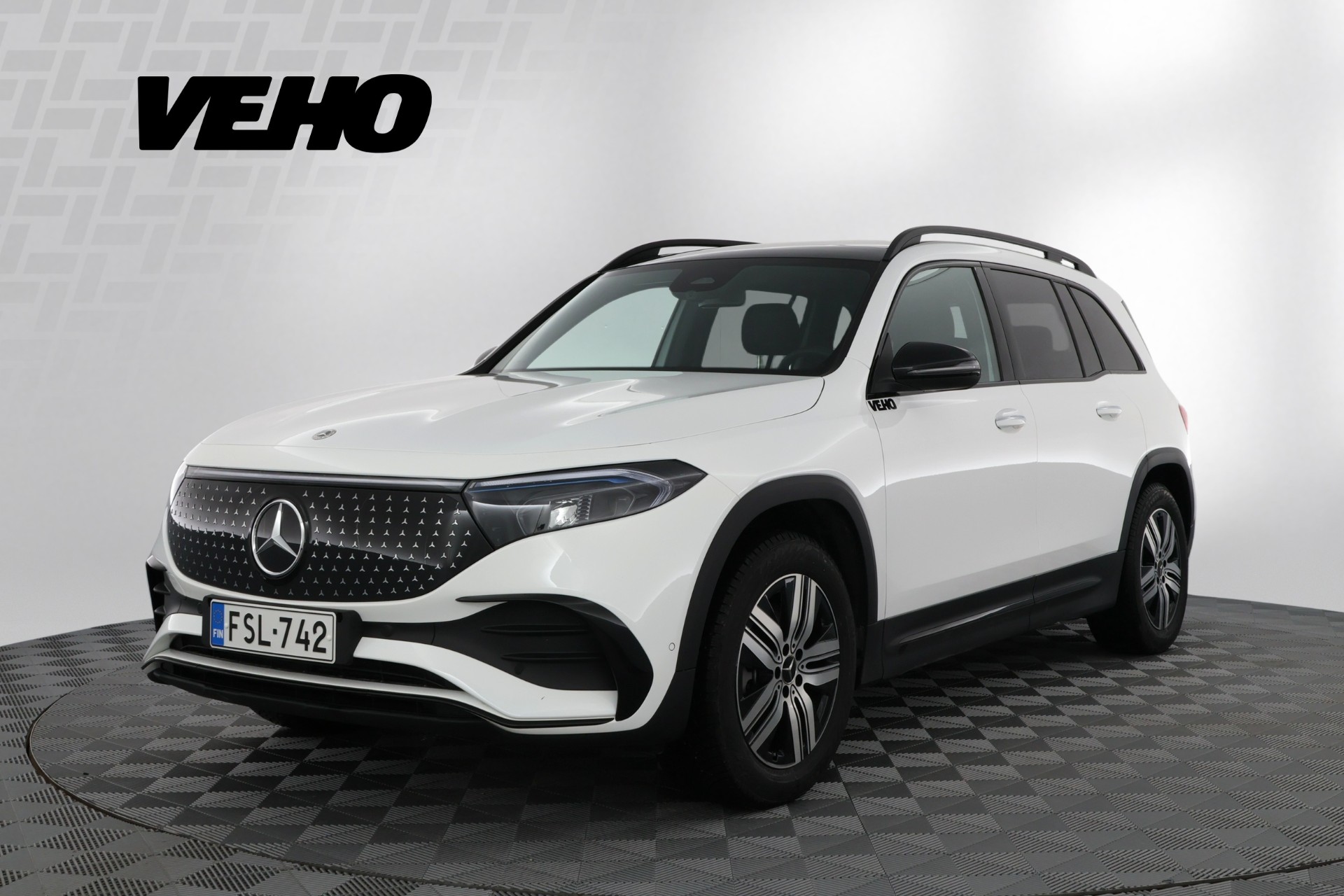 Mercedes-Benz EQB 2025