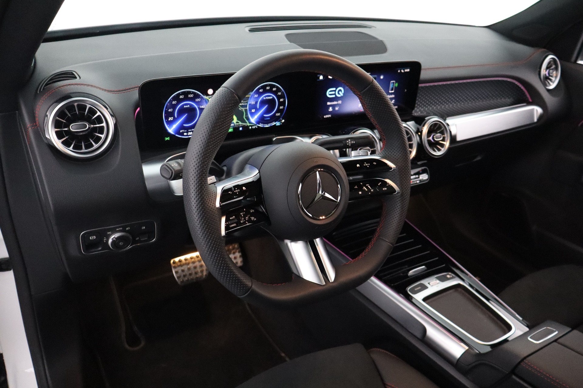 Mercedes-Benz EQB 2025