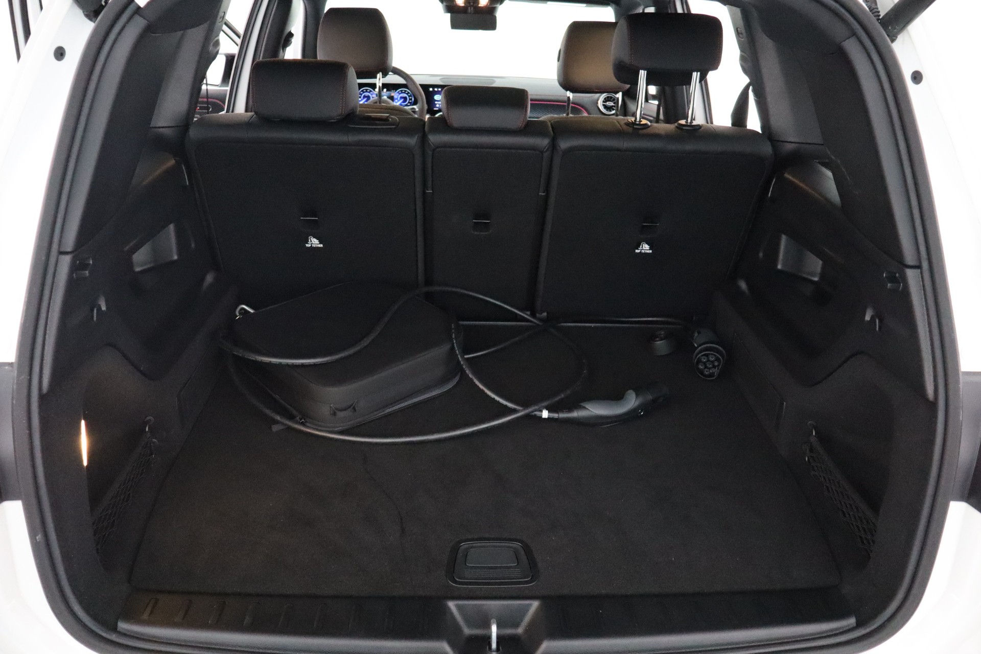 Mercedes-Benz EQB 2025