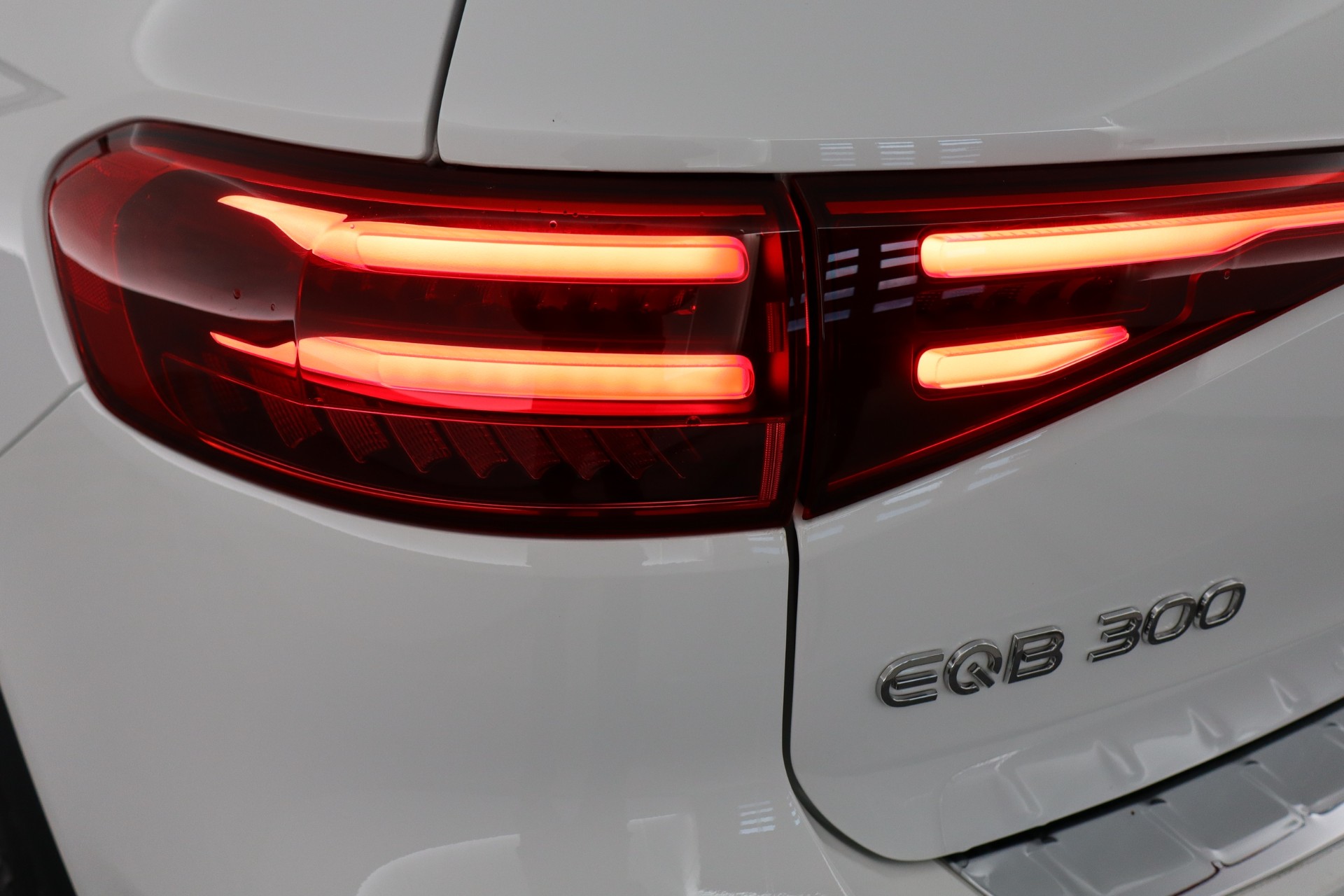 Mercedes-Benz EQB 2025