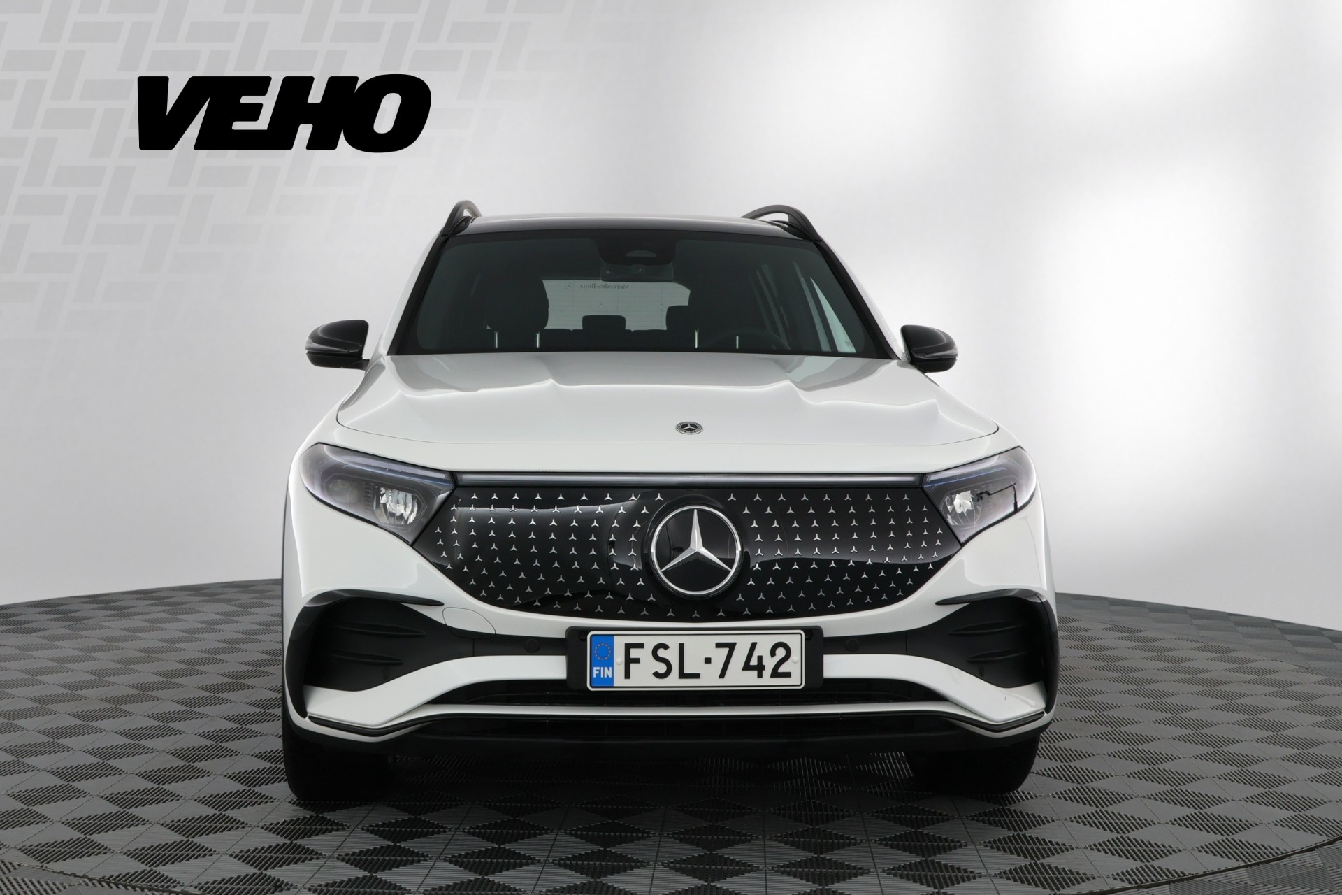 Mercedes-Benz EQB 2025