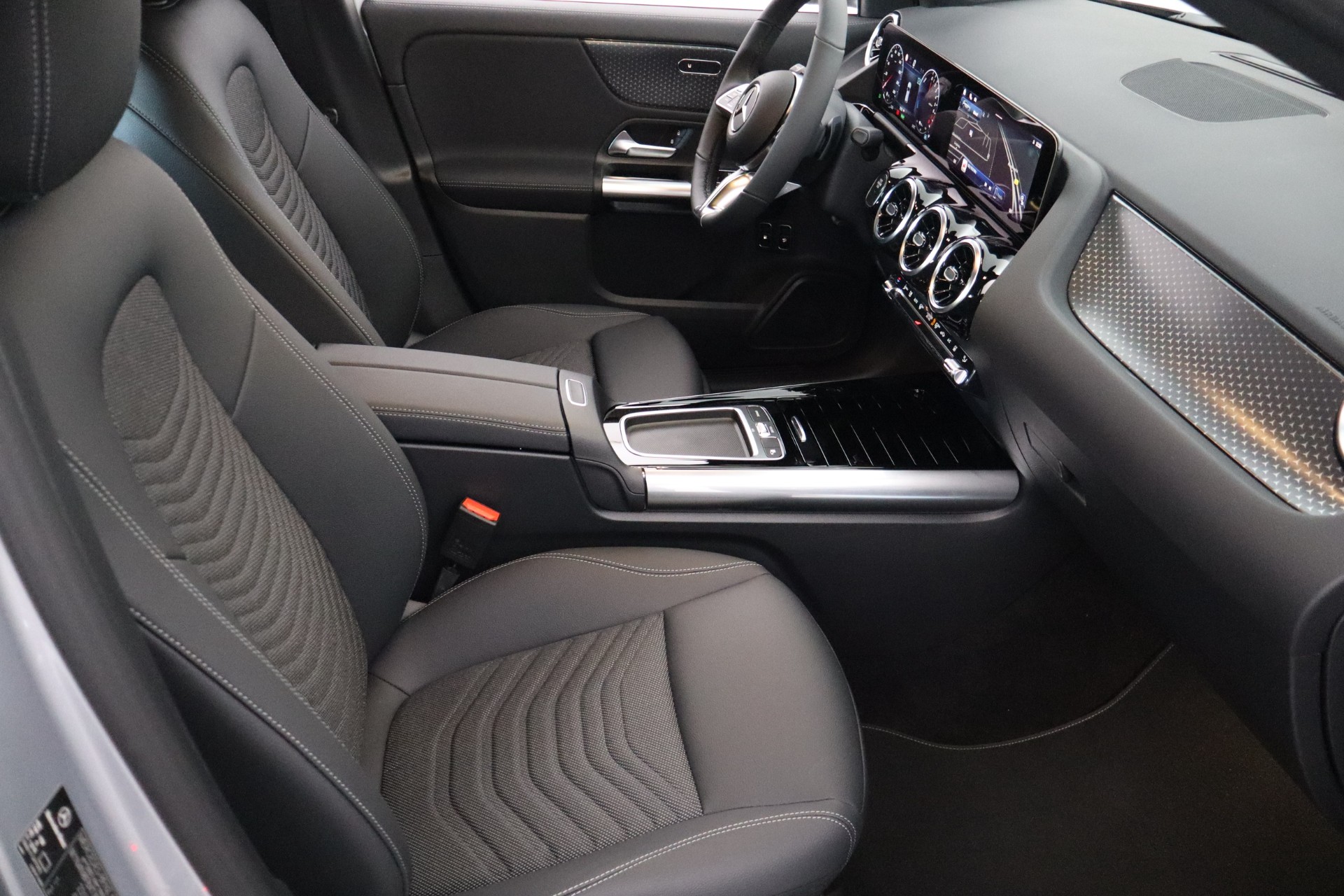 Mercedes-Benz GLA 2025