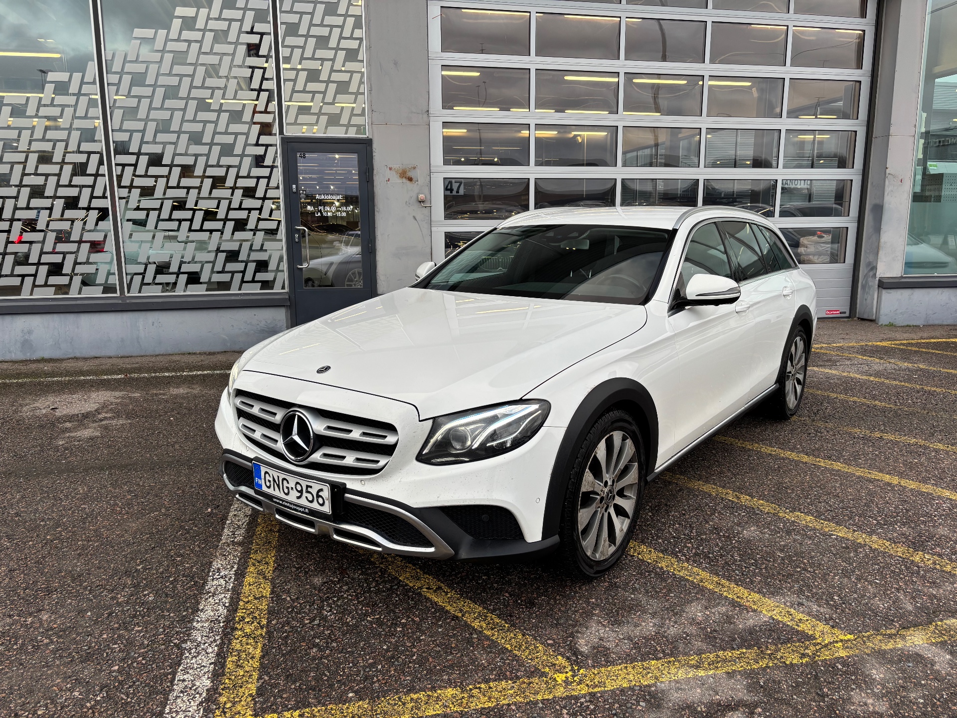 MERCEDES-BENZ E 2017