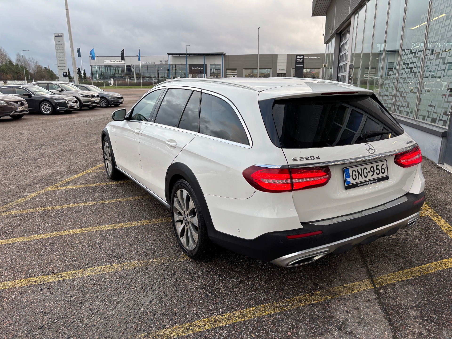 MERCEDES-BENZ E 2017