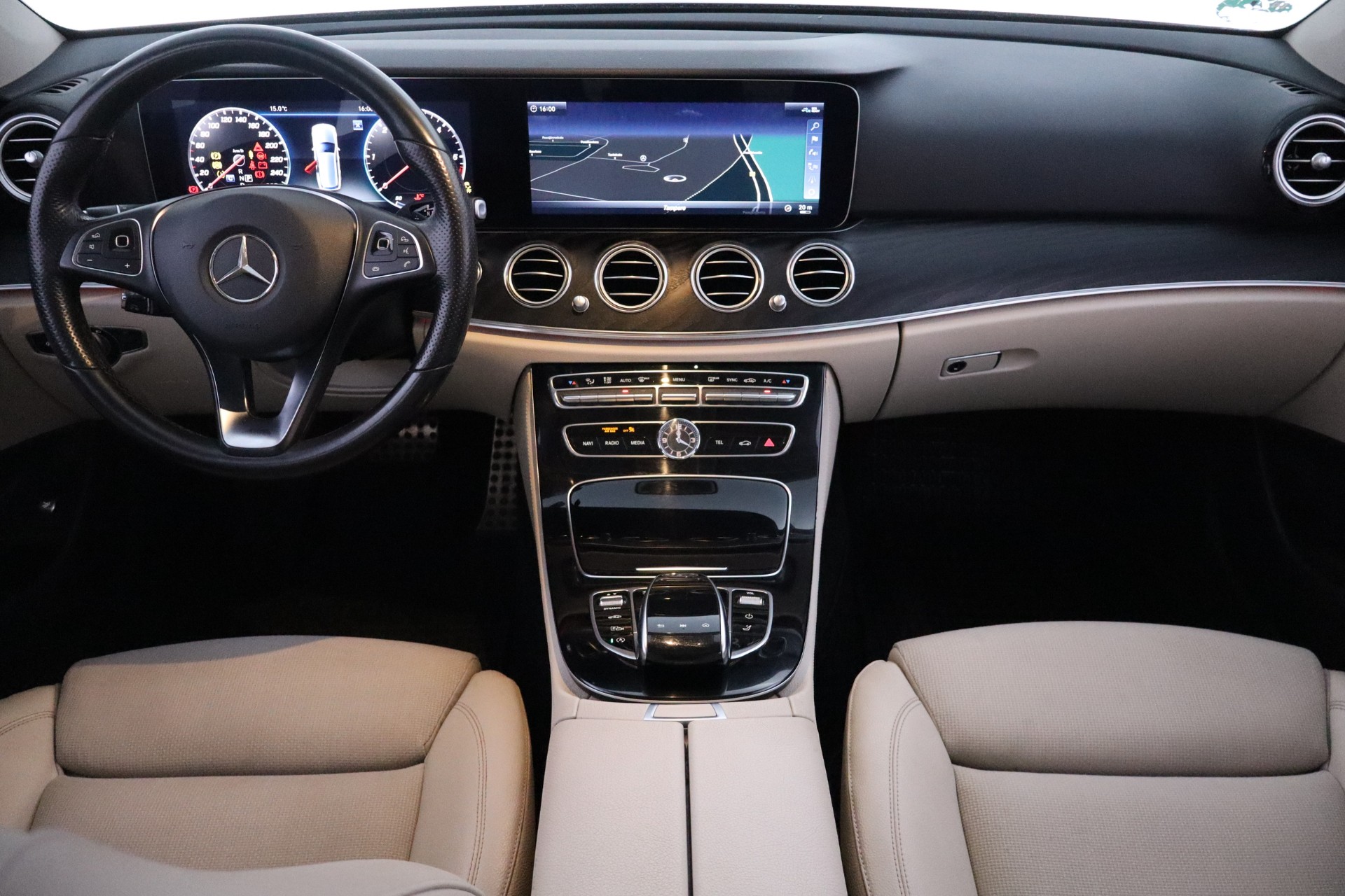 MERCEDES-BENZ E 2017