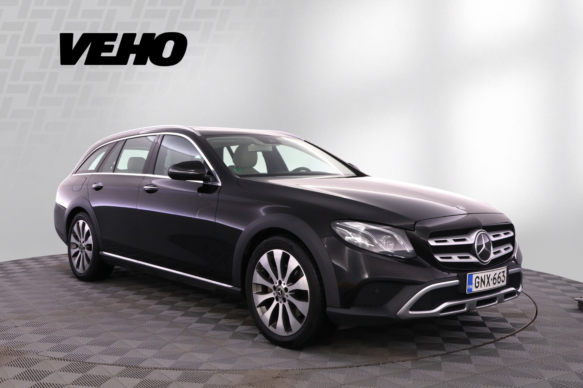 MERCEDES-BENZ E 2017