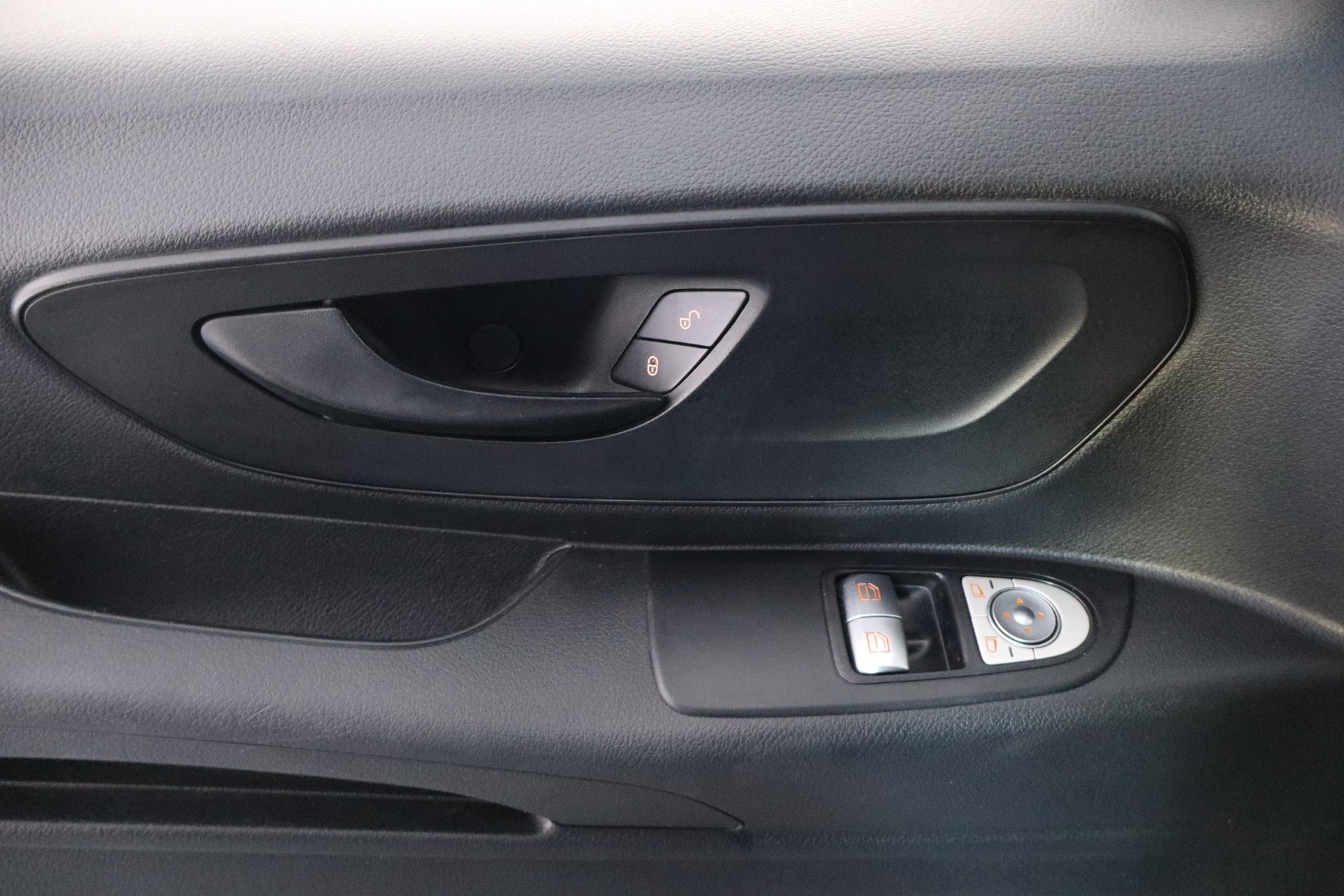 MERCEDES-BENZ VITO 2015