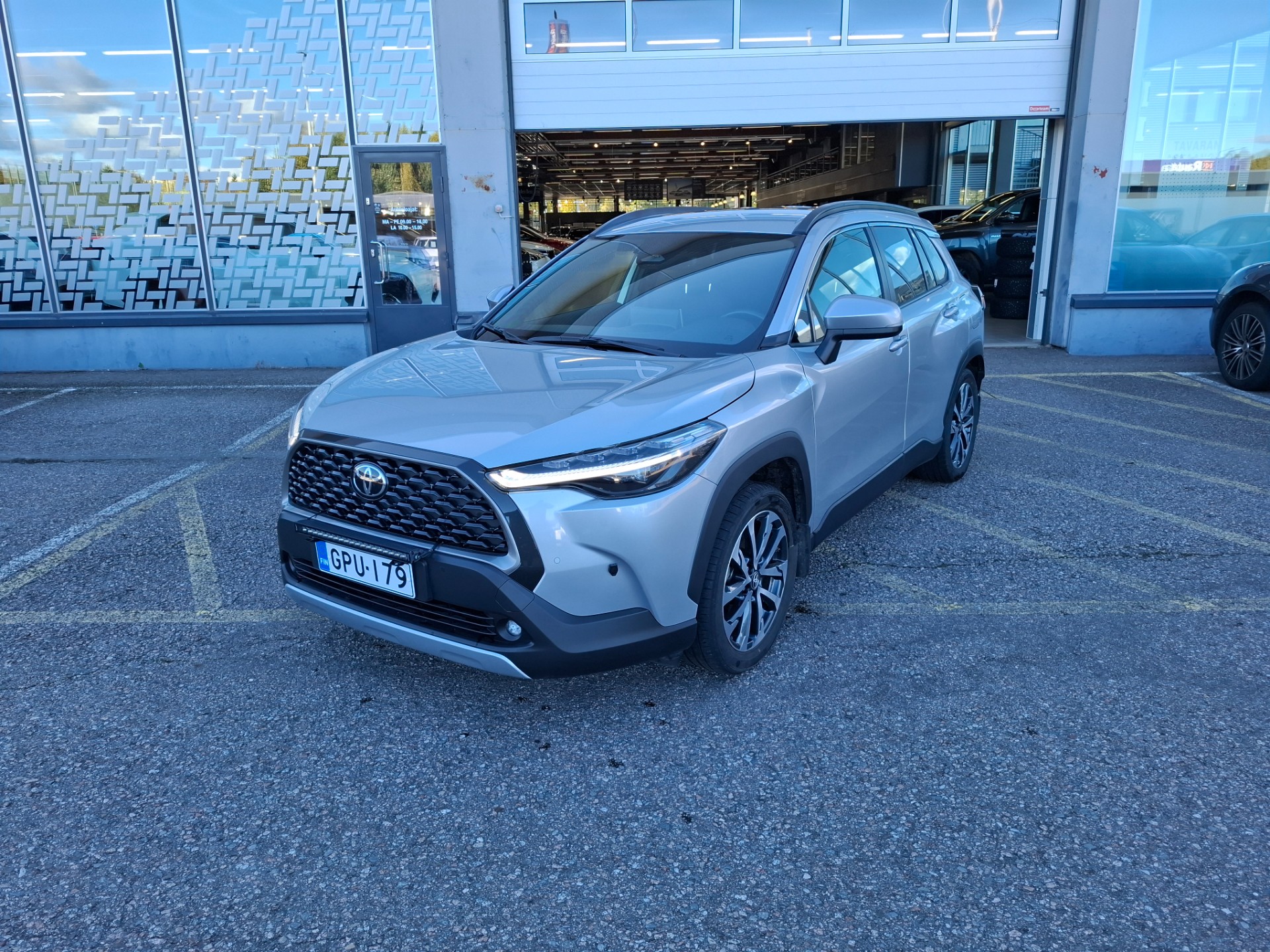 TOYOTA Corolla Cross 2024