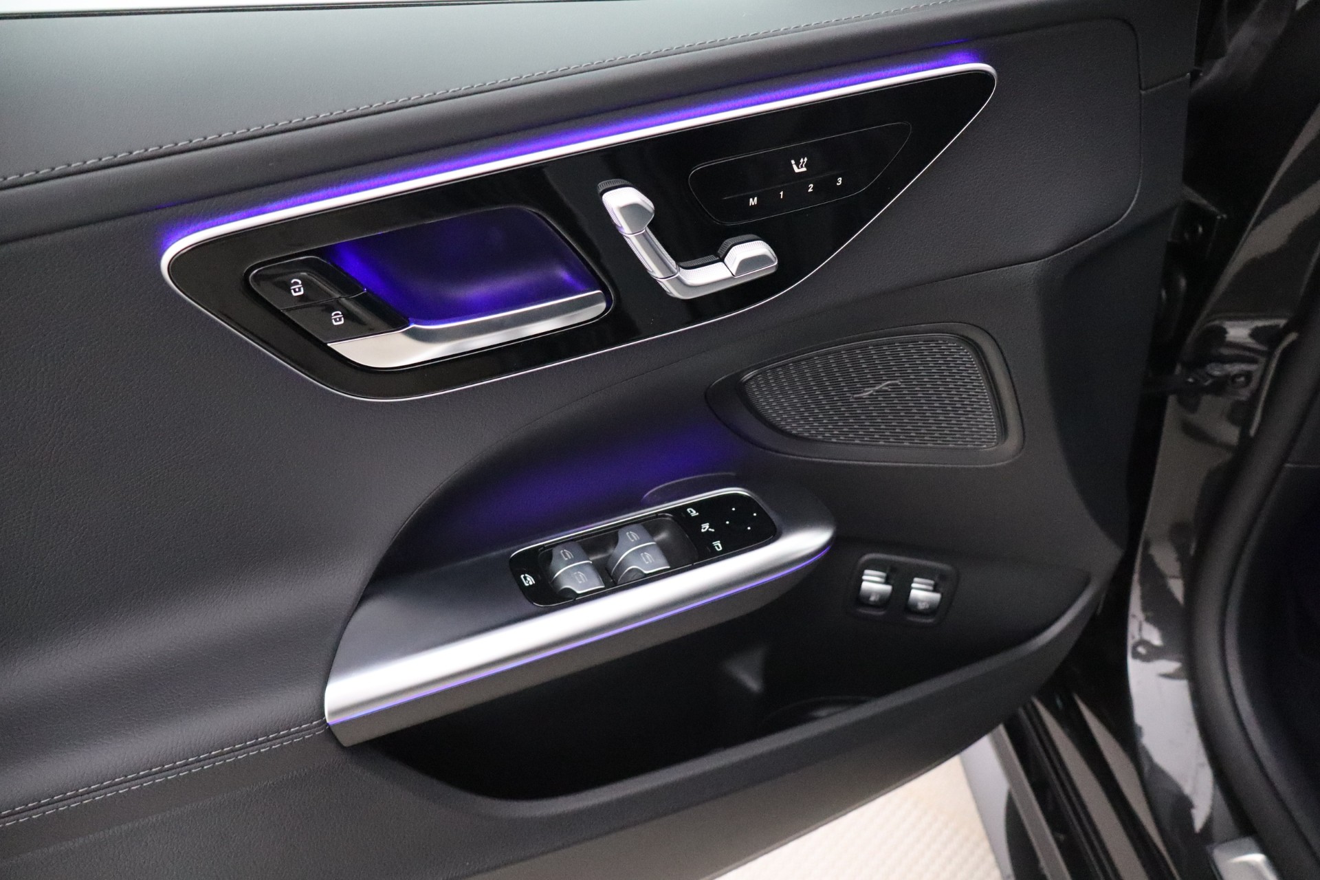 MERCEDES-BENZ C 2025