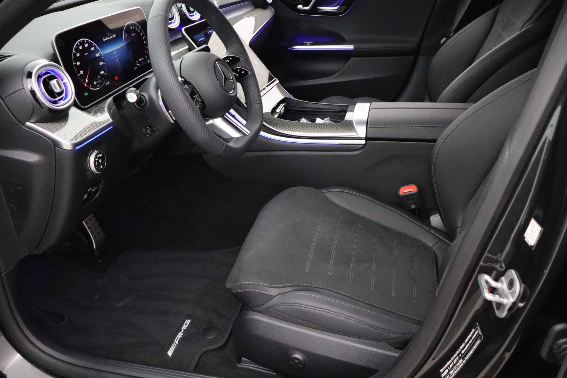 MERCEDES-BENZ C 2025