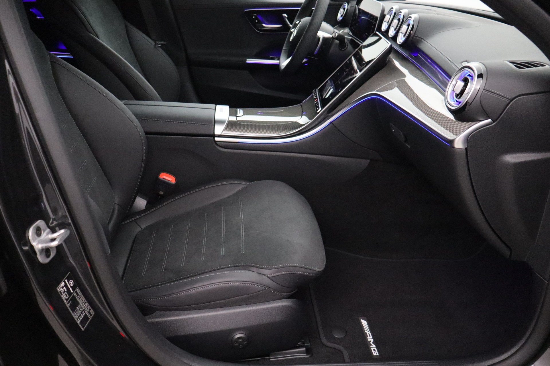 MERCEDES-BENZ C 2025