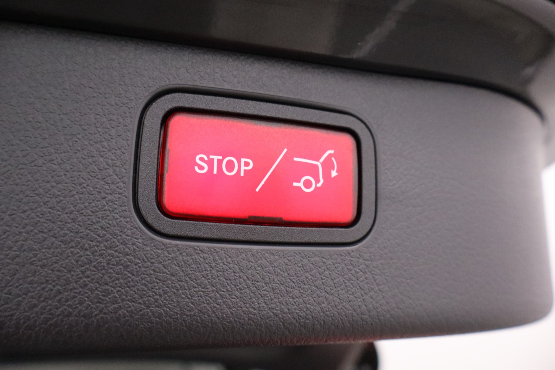 MERCEDES-BENZ C 2025