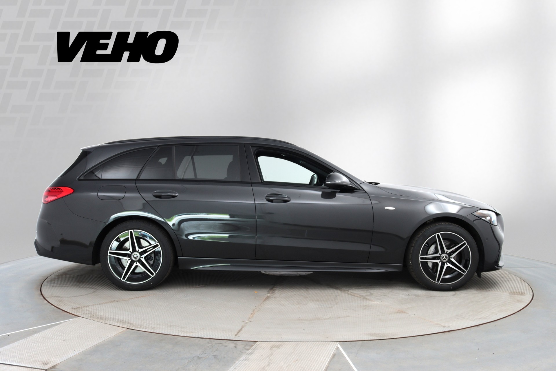 MERCEDES-BENZ C 2025