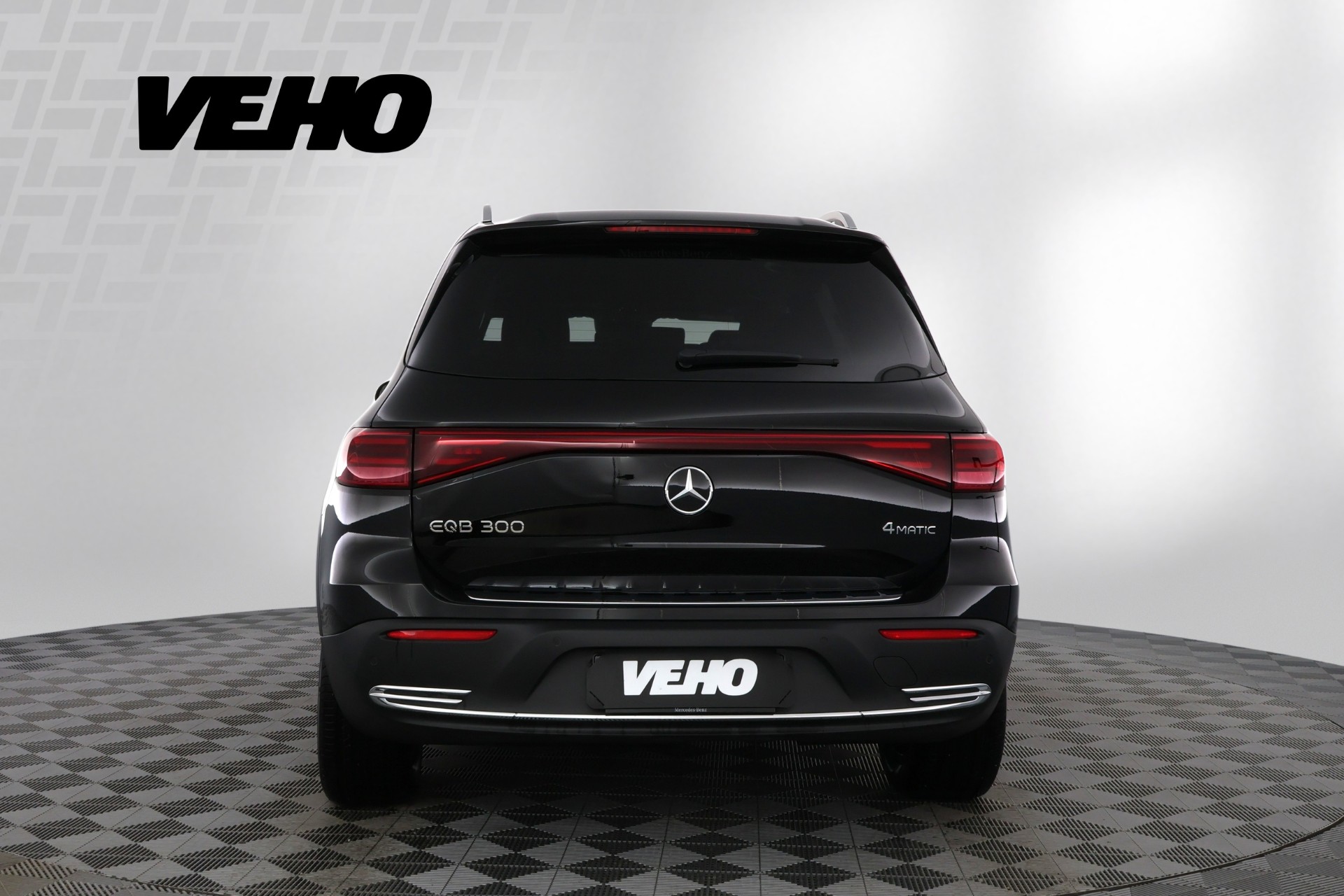 Mercedes-Benz EQB 2026