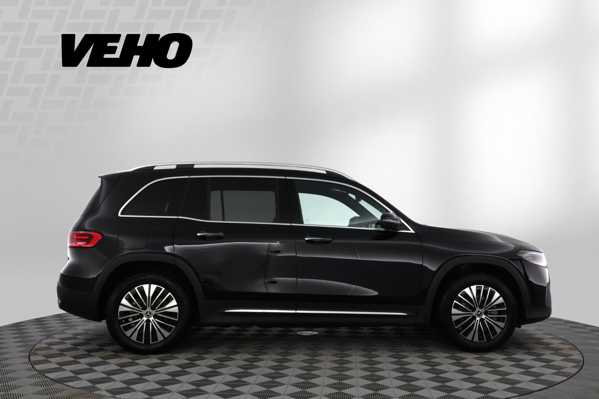 Mercedes-Benz EQB 2026