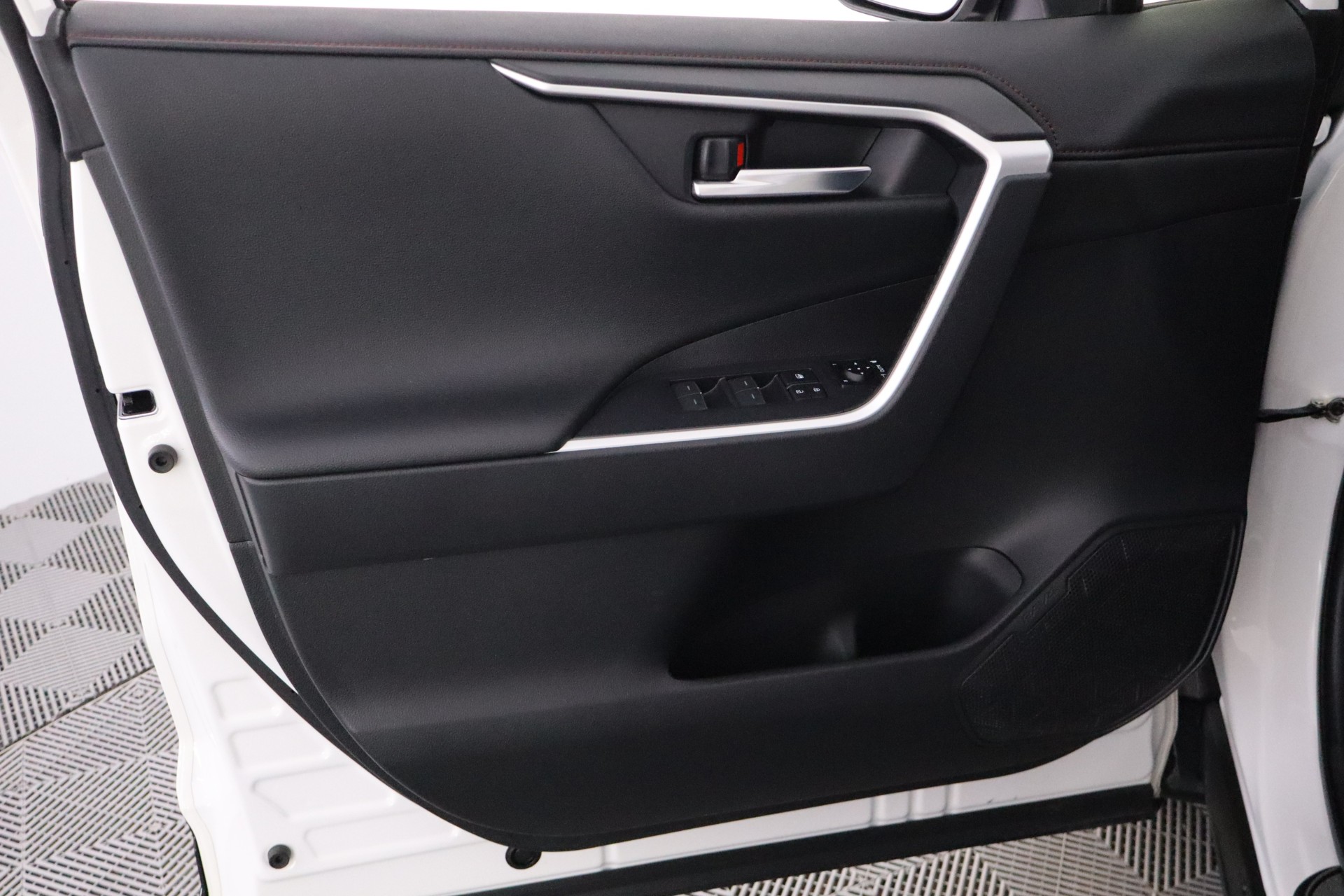 TOYOTA RAV4 Plug-in 2023