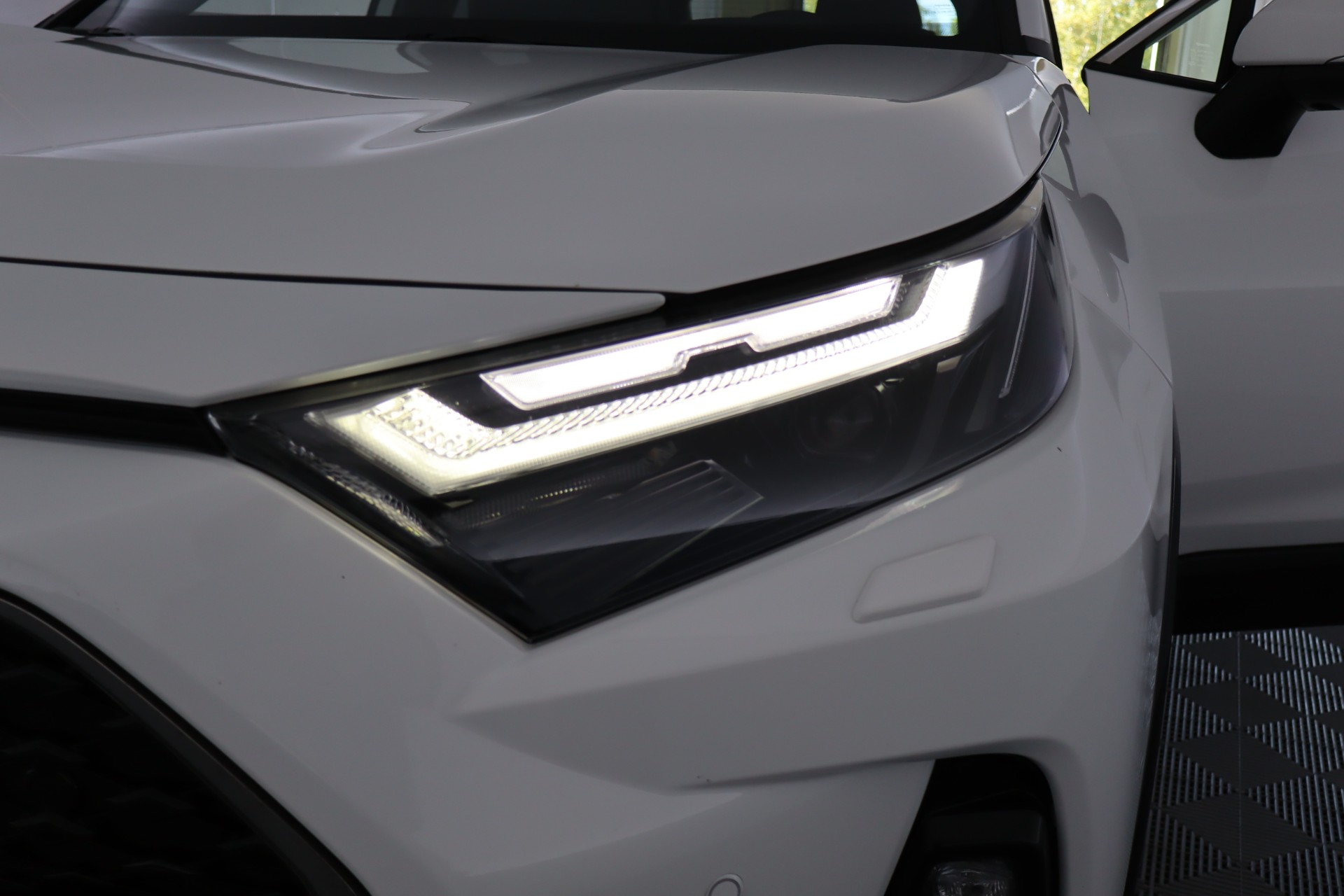 TOYOTA RAV4 Plug-in 2023
