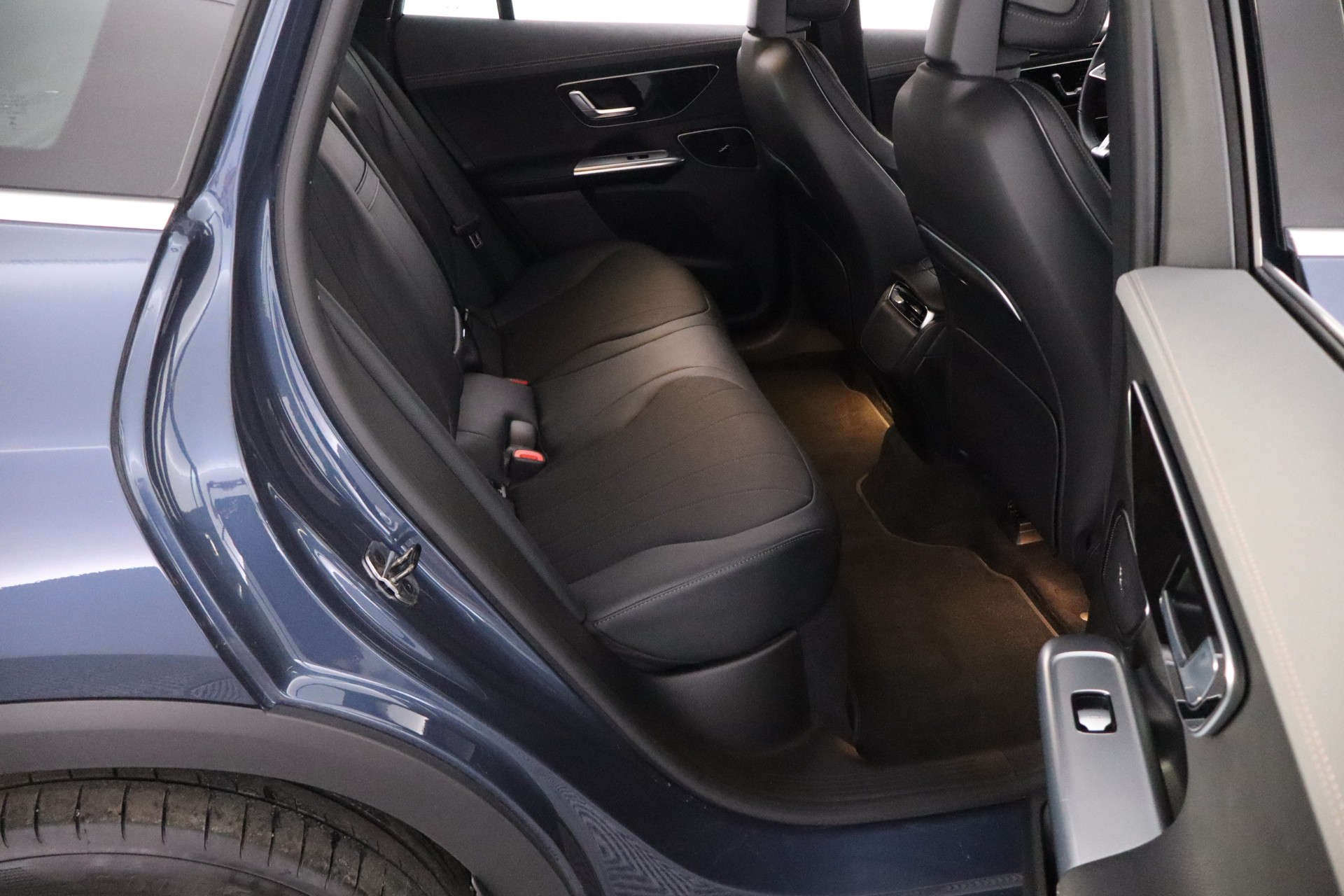 Mercedes-Benz EQE SUV 2024